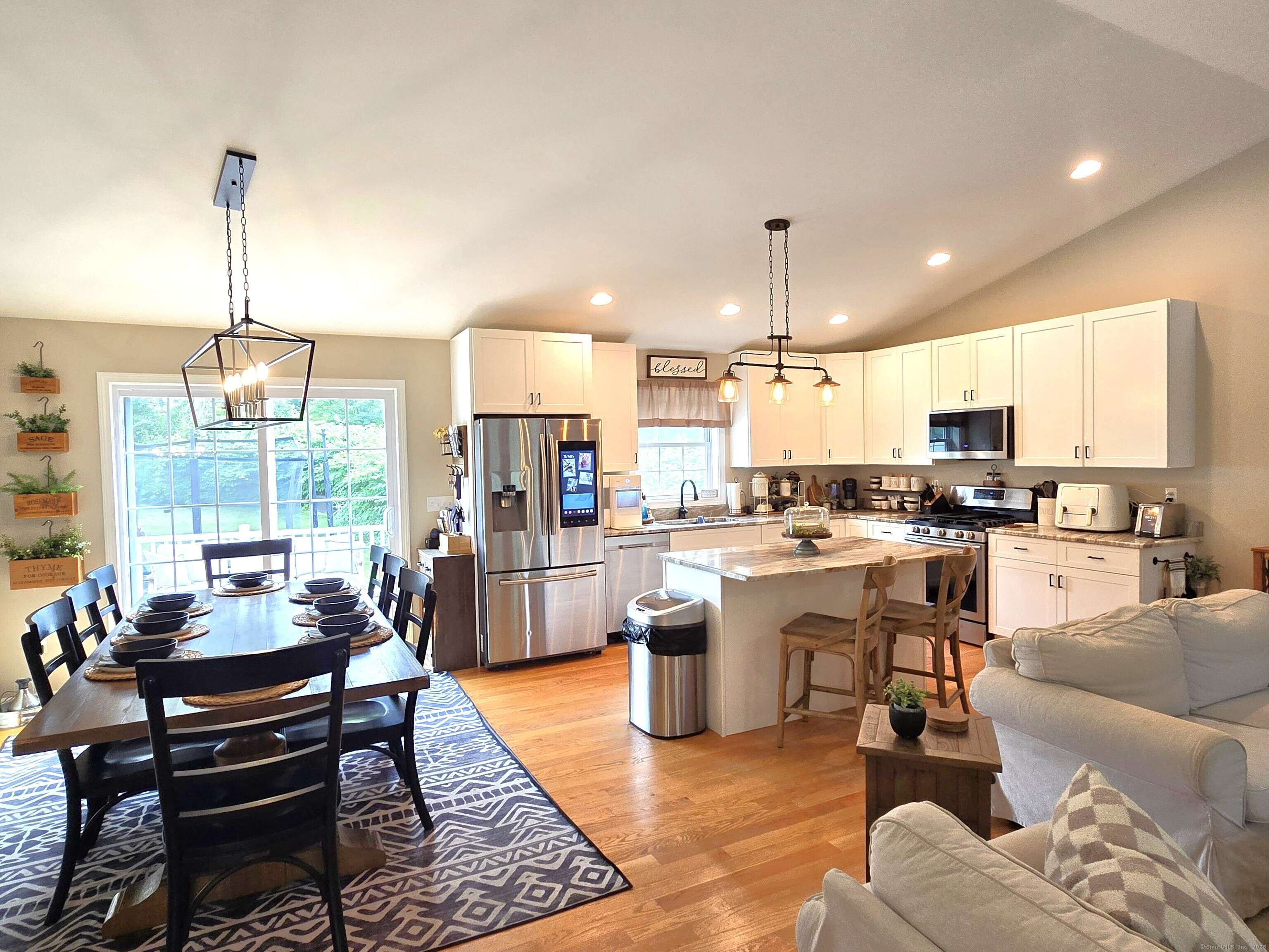 Wolcott, CT 06716,264 Central Avenue