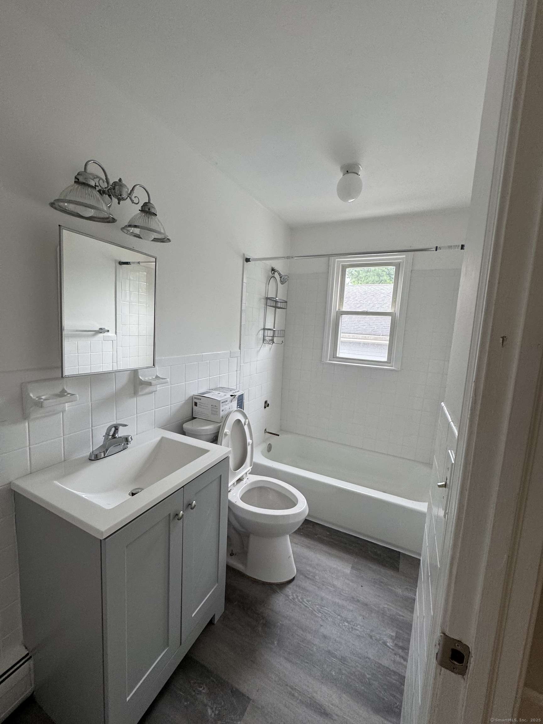 Hamden, CT 06514,68 Warner Street #B6