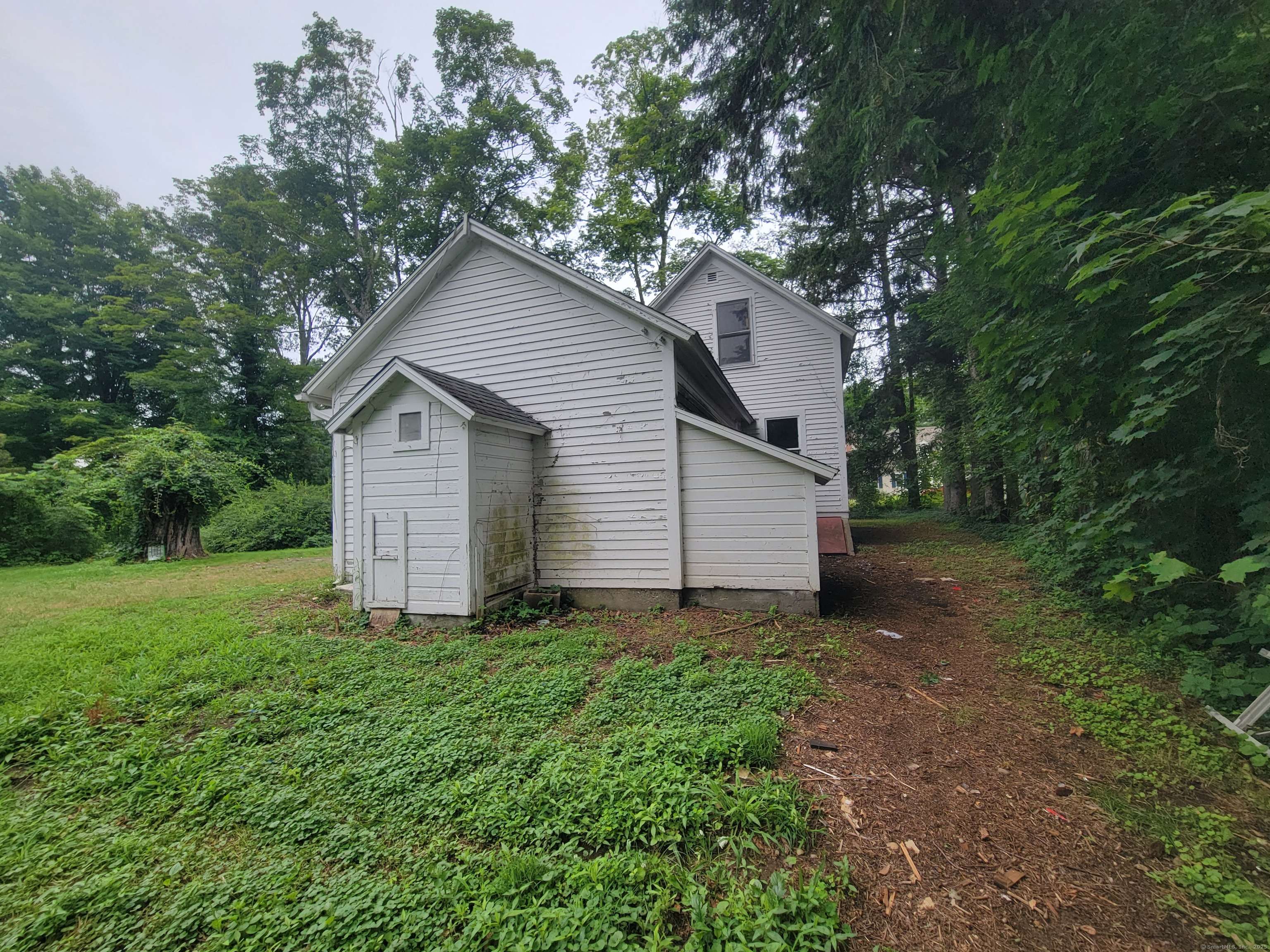 Granby, CT 06035,44 Wells Road