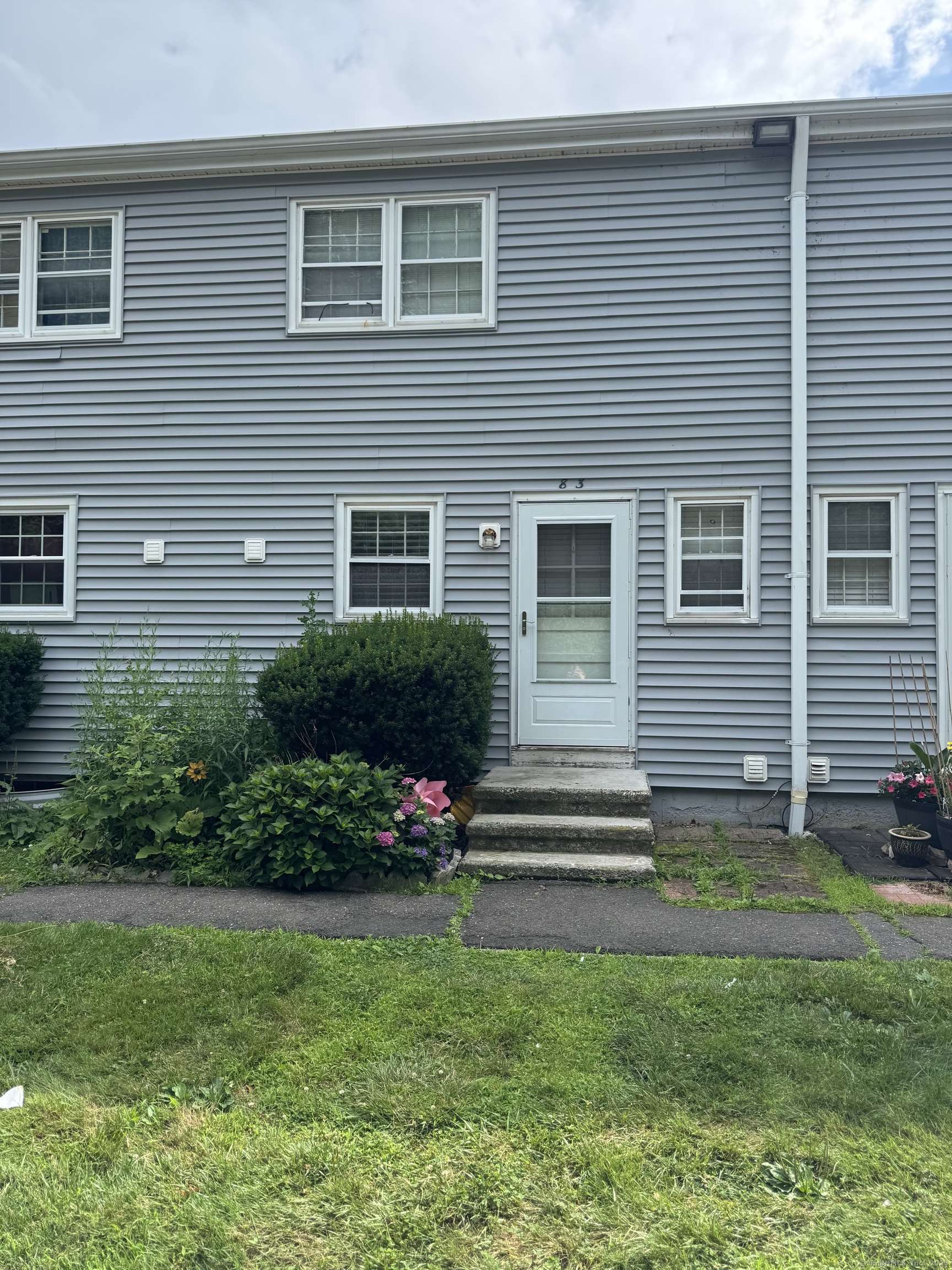 Naugatuck, CT 06770,617 Millville Avenue #APT 8-3