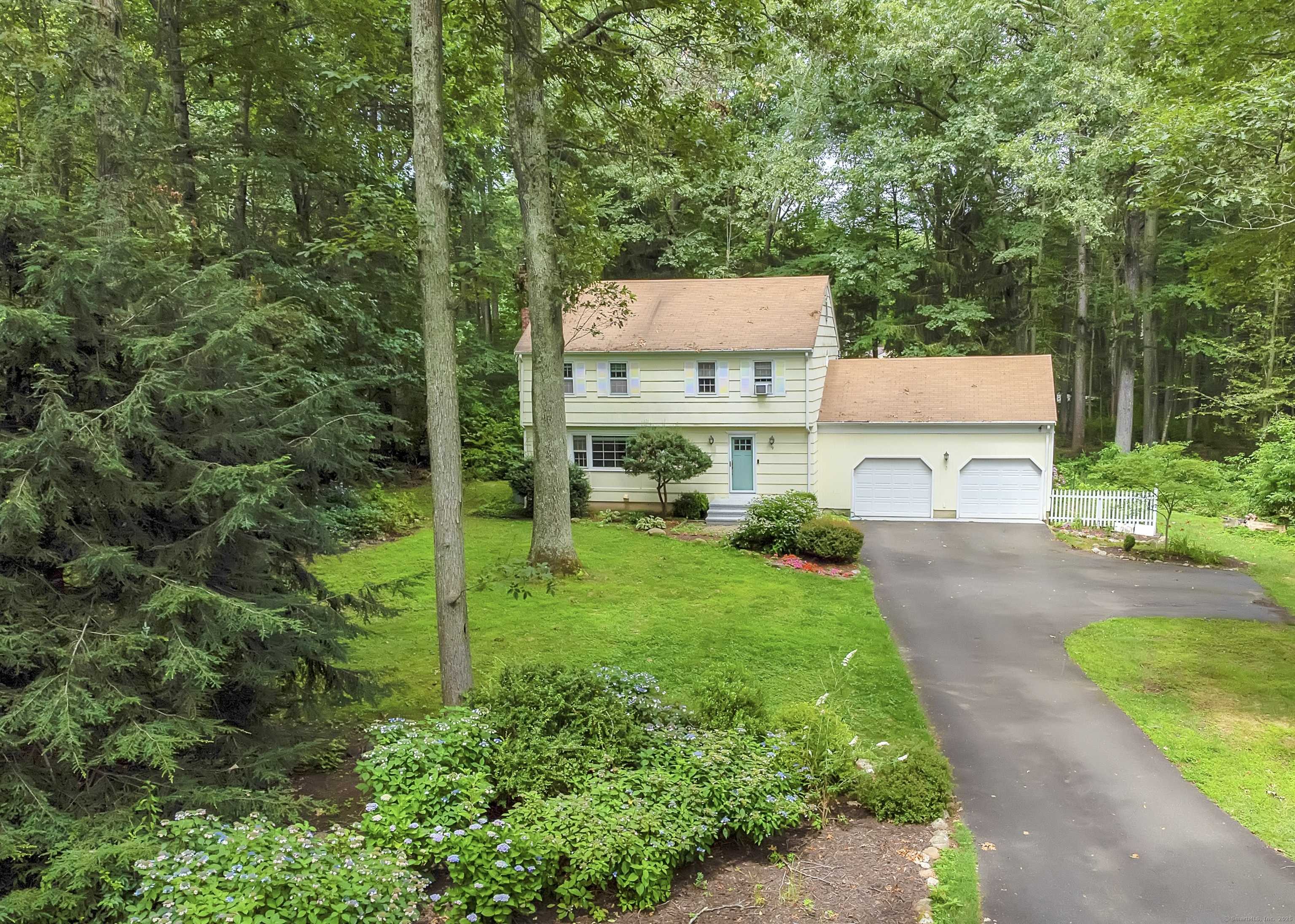 Madison, CT 06443,9 Monroe Lane