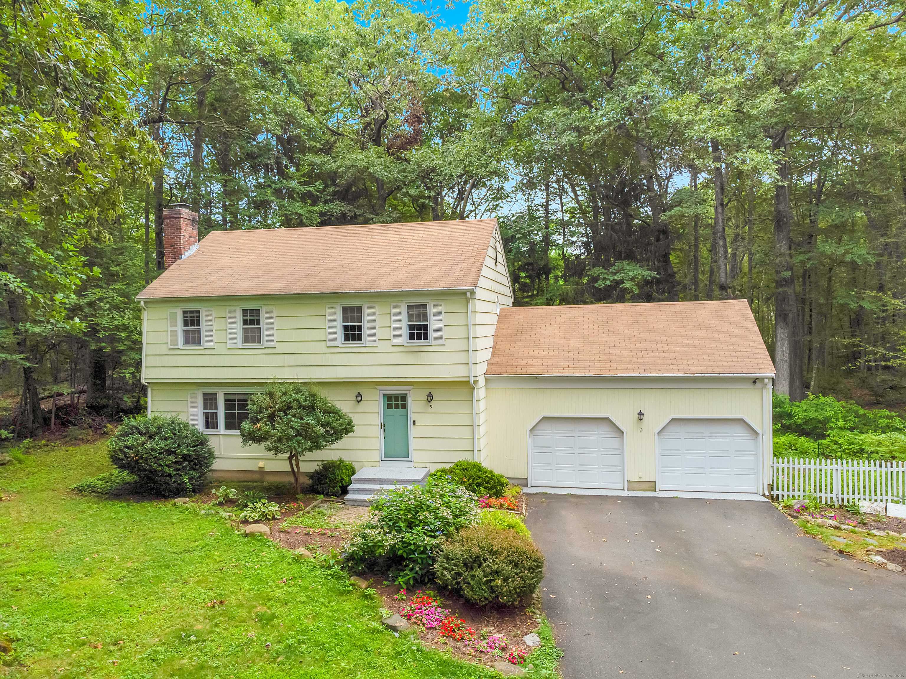 Madison, CT 06443,9 Monroe Lane