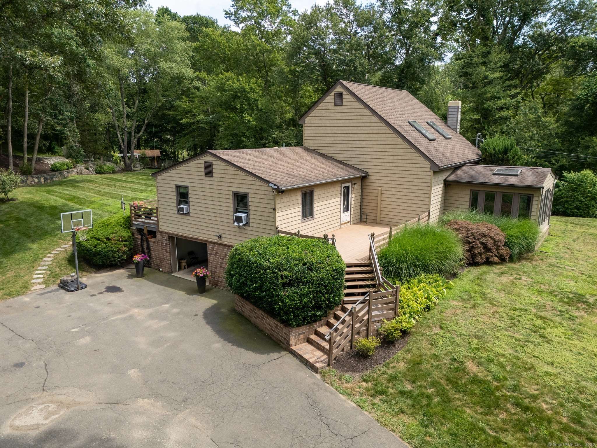 Newtown, CT 06470,102 Hanover Road