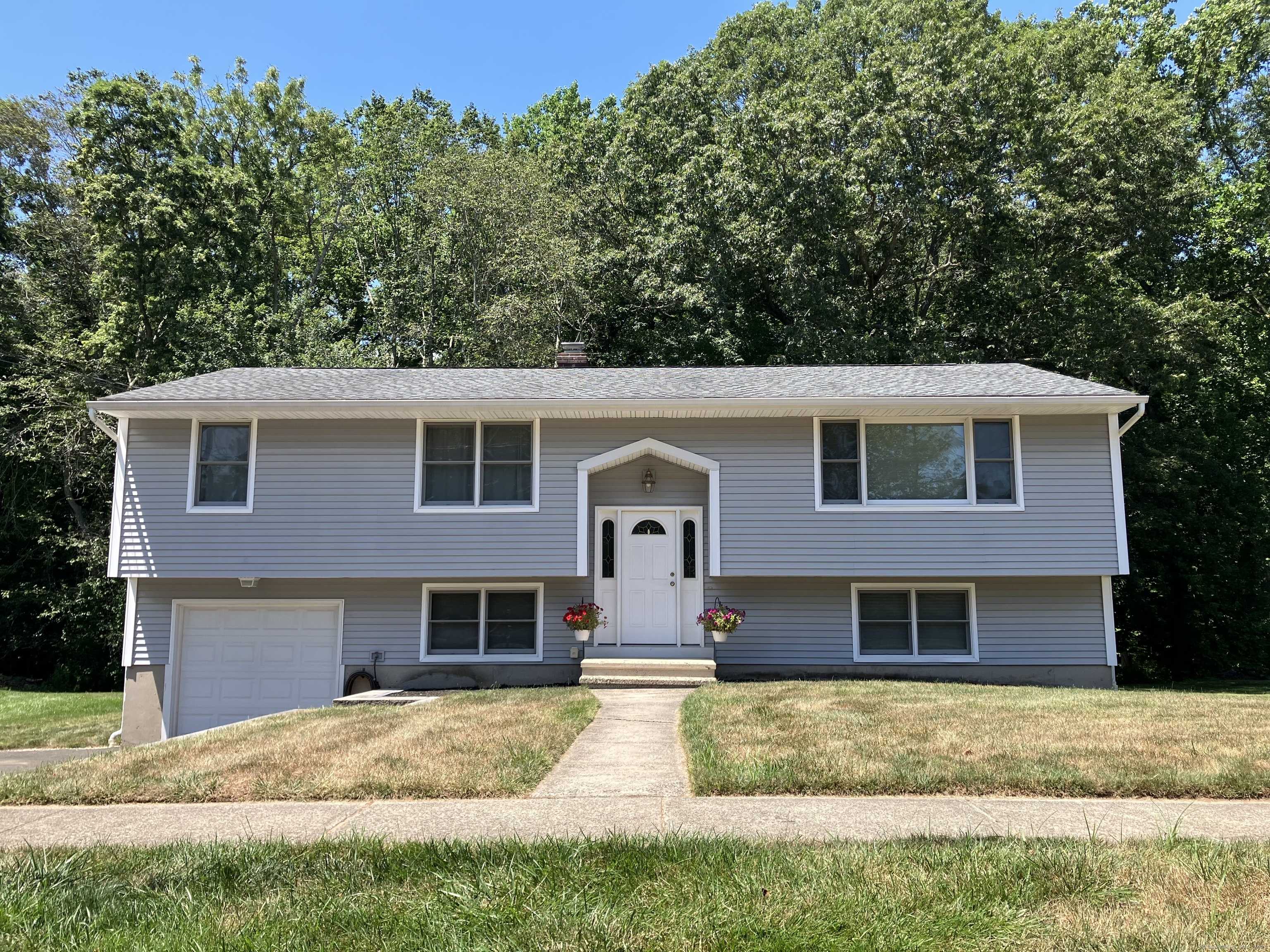 Hamden, CT 06517,55 Dadio Road