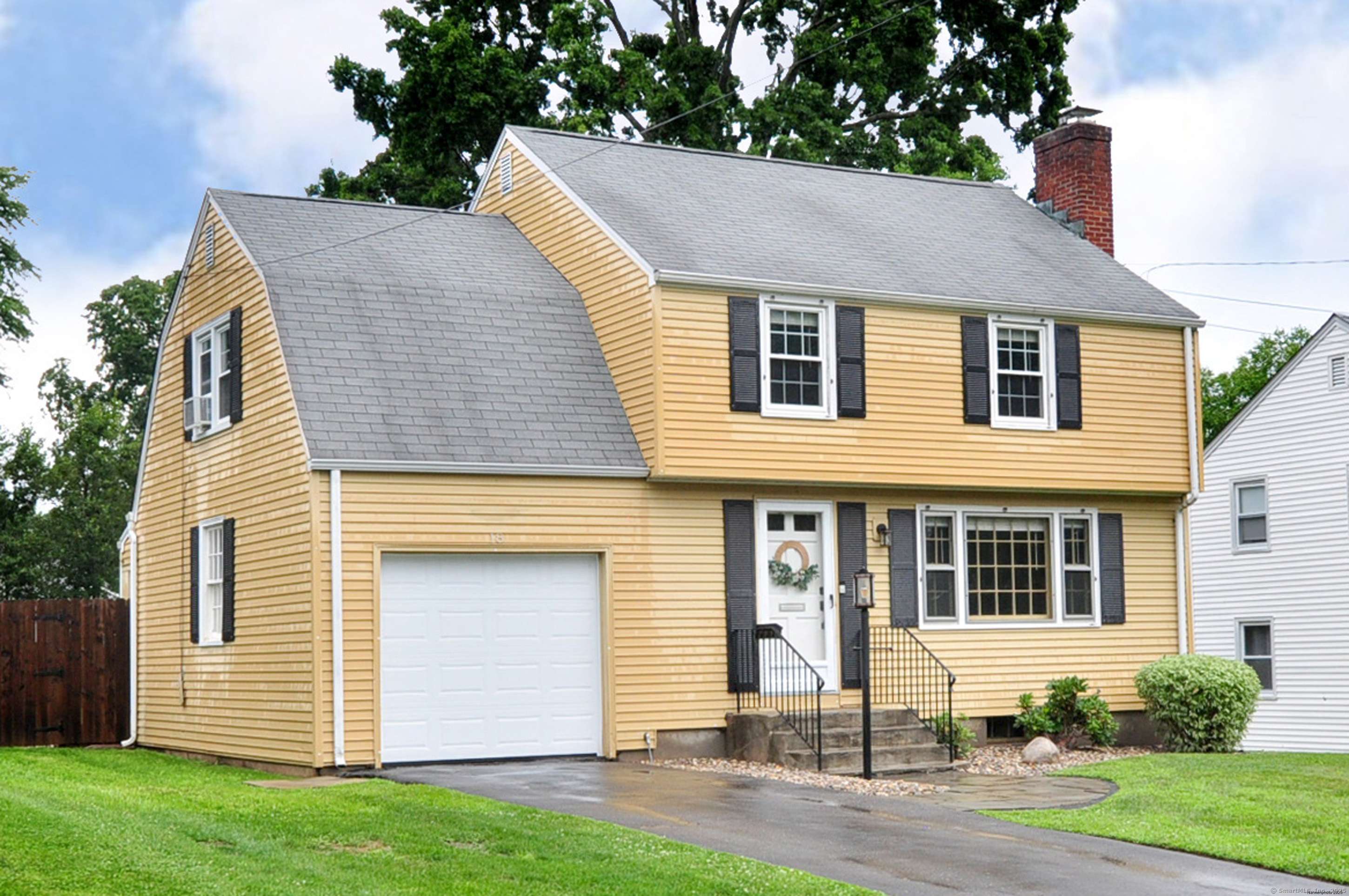 West Hartford, CT 06107,18 Greystone Road