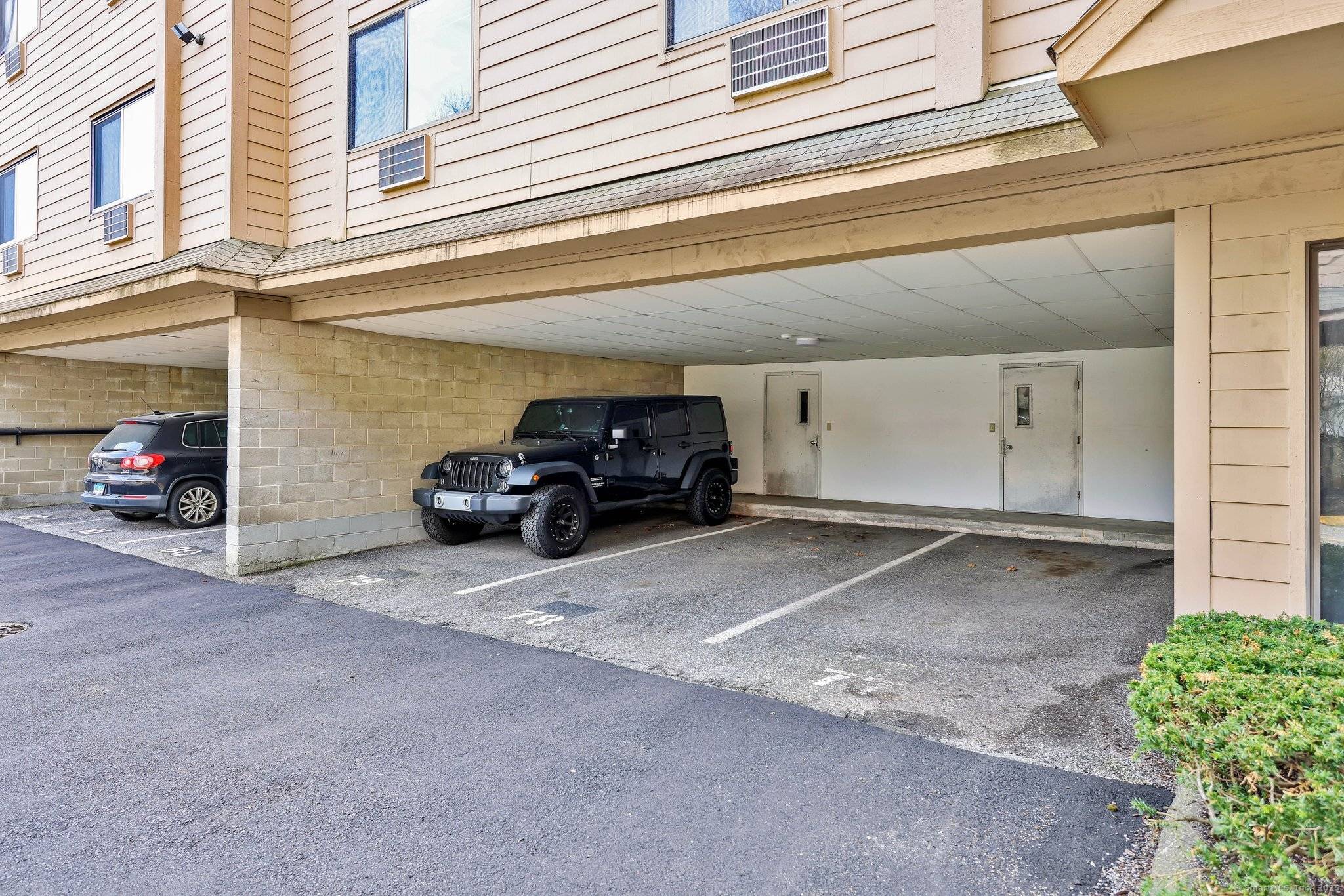 Norwalk, CT 06854,97 Richards Avenue #APT AA7