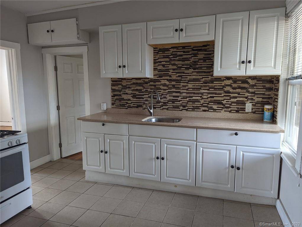 Shelton, CT 06484,70 Center Street #12