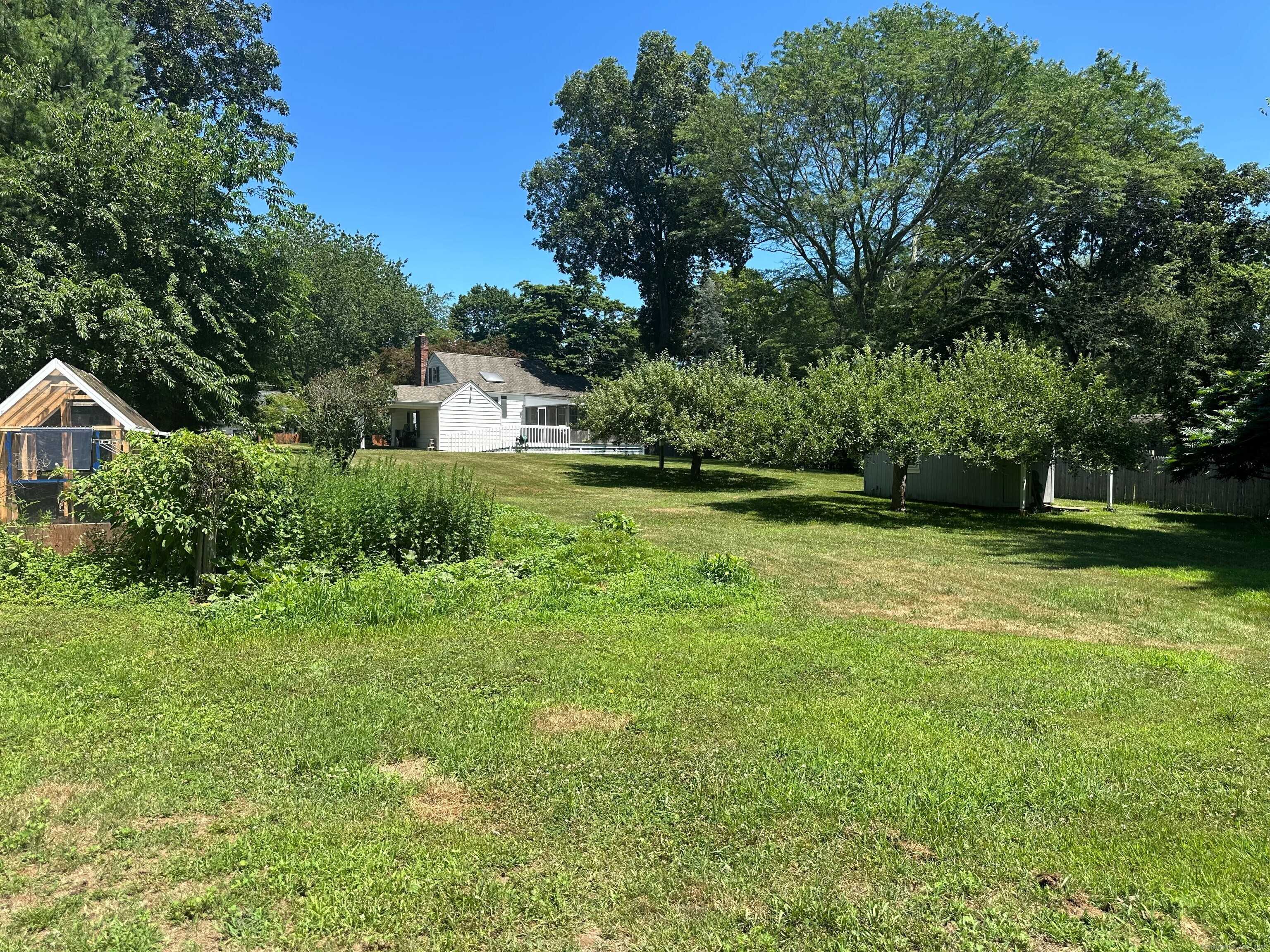 Branford, CT 06405,125 Pine Orchard Road