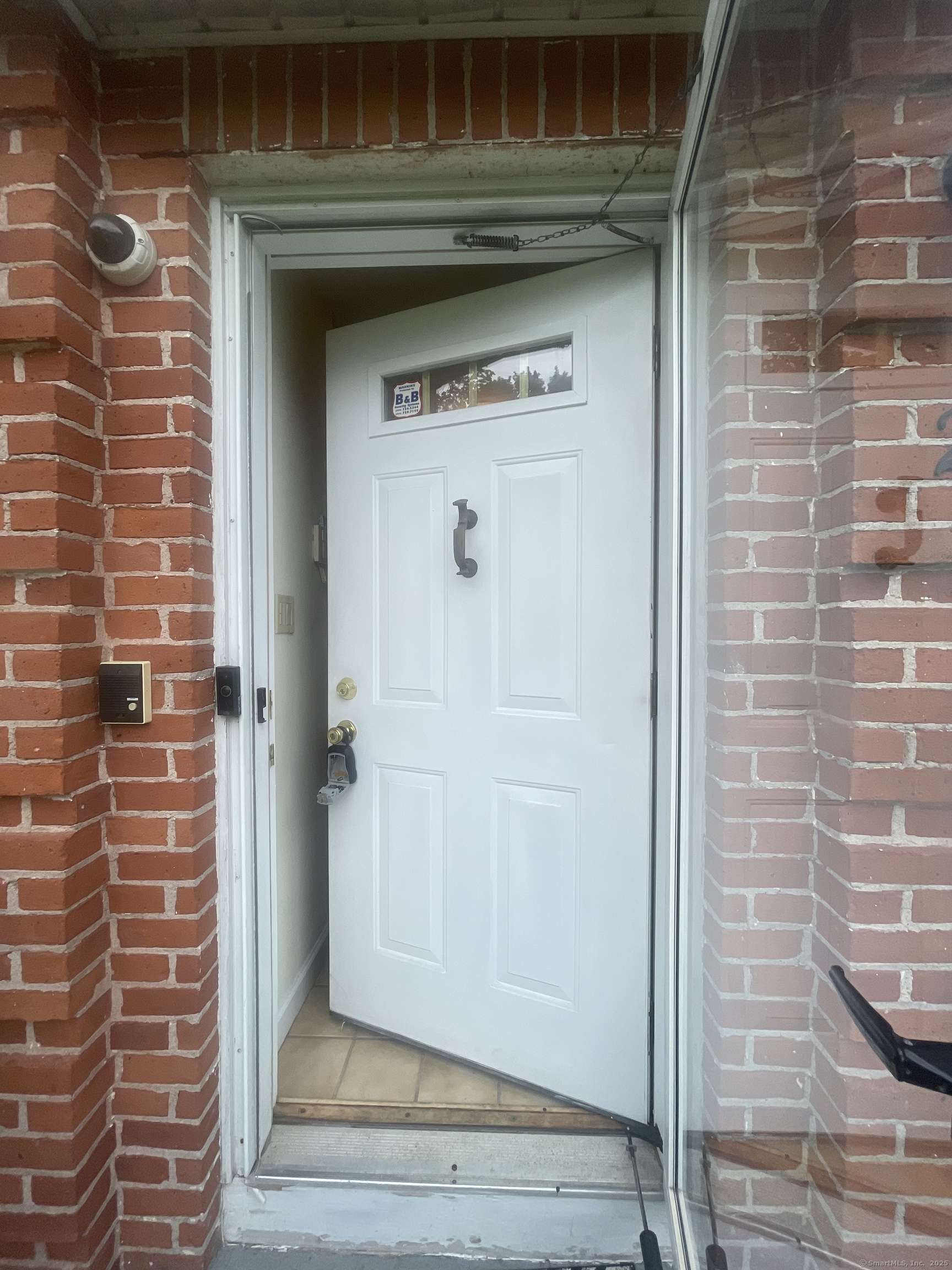 Hamden, CT 06517,20 Broadfield Road
