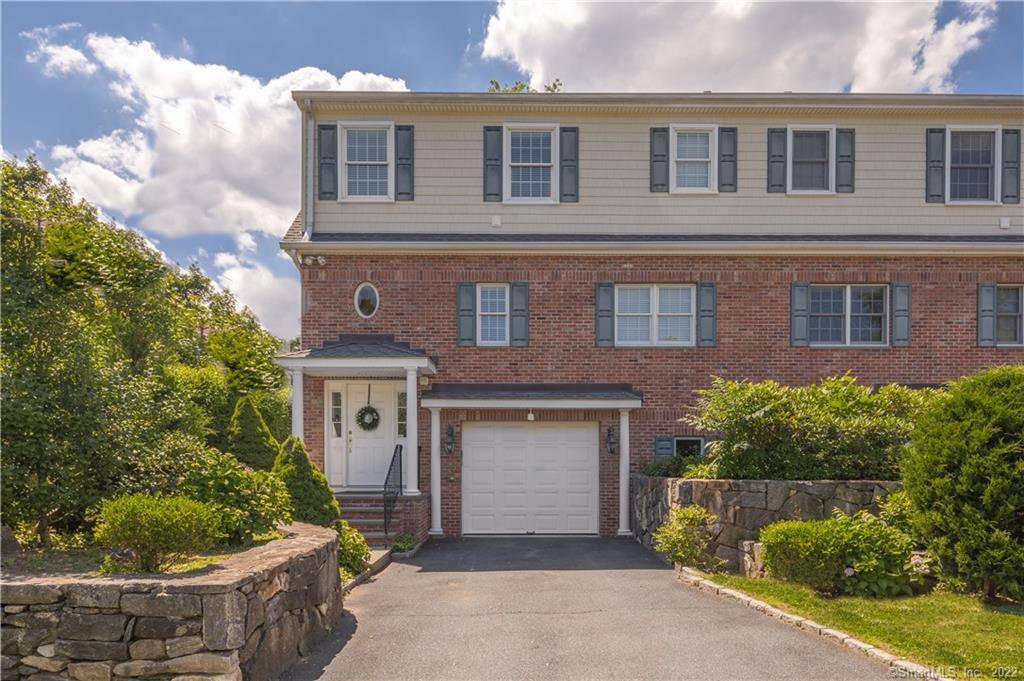 Greenwich, CT 06831,34 Windy Knolls #B
