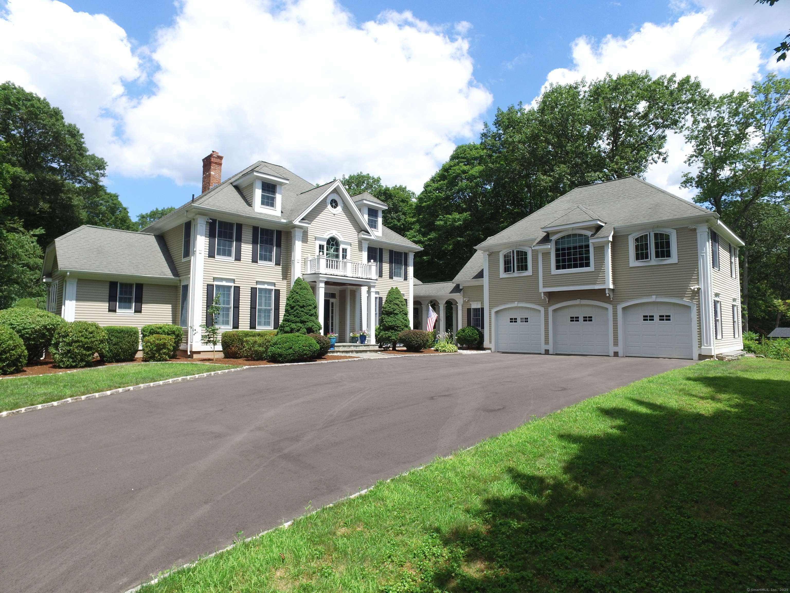 Farmington, CT 06032,4 Hampton Court