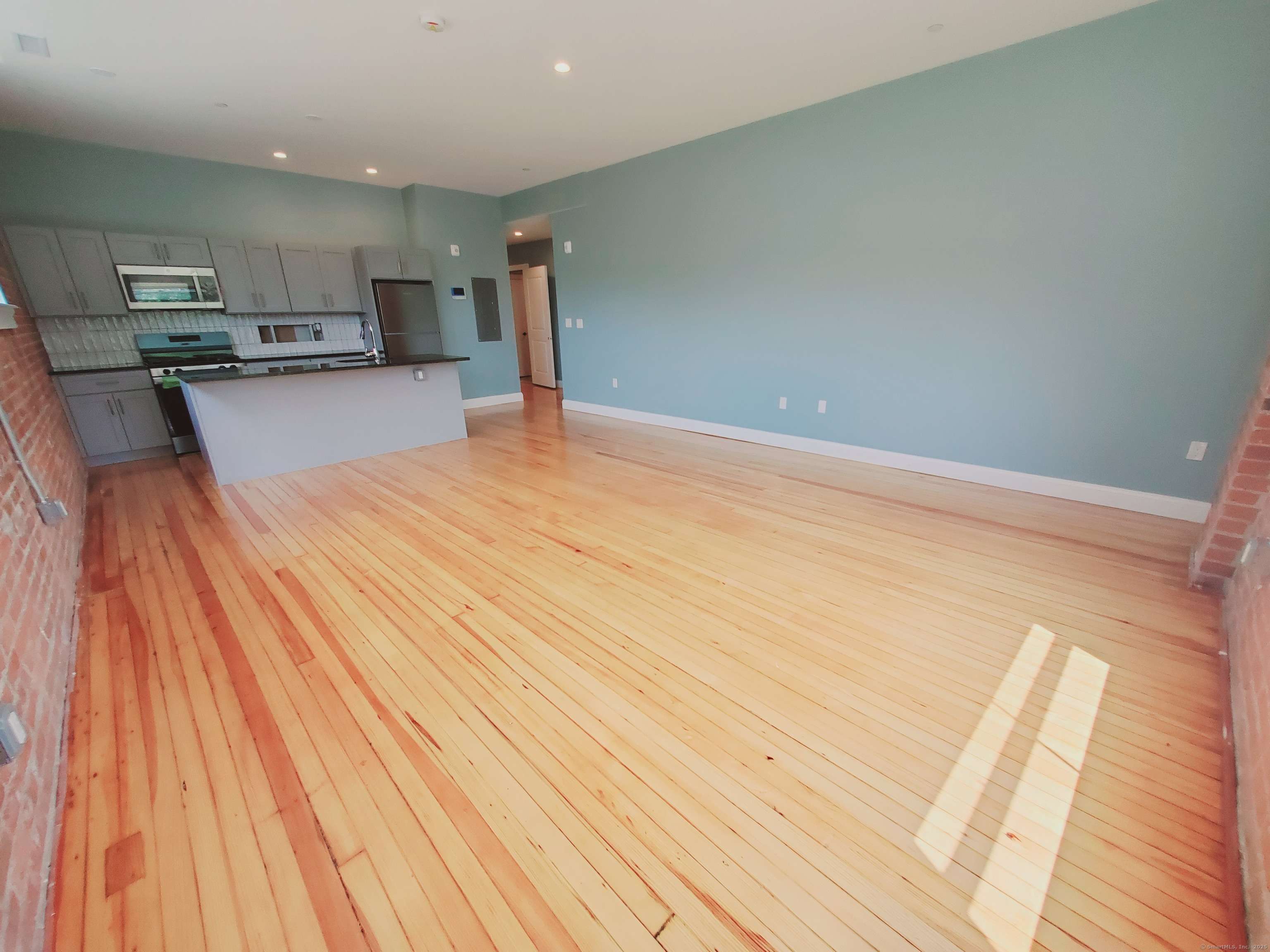 Norwalk, CT 06854,61 Washington Street #2H