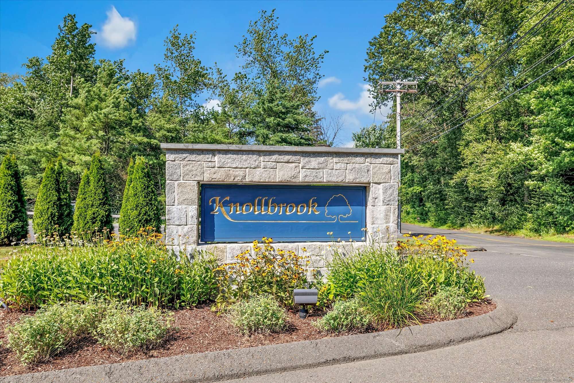 Shelton, CT 06484,37 Ridgewood Court #37