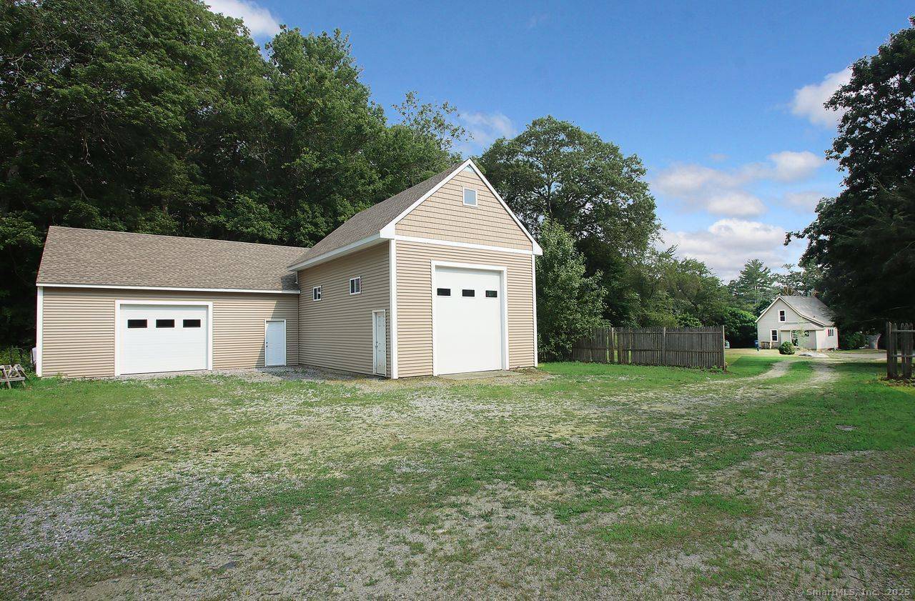 Madison, CT 06443,141 Duck Hole Road