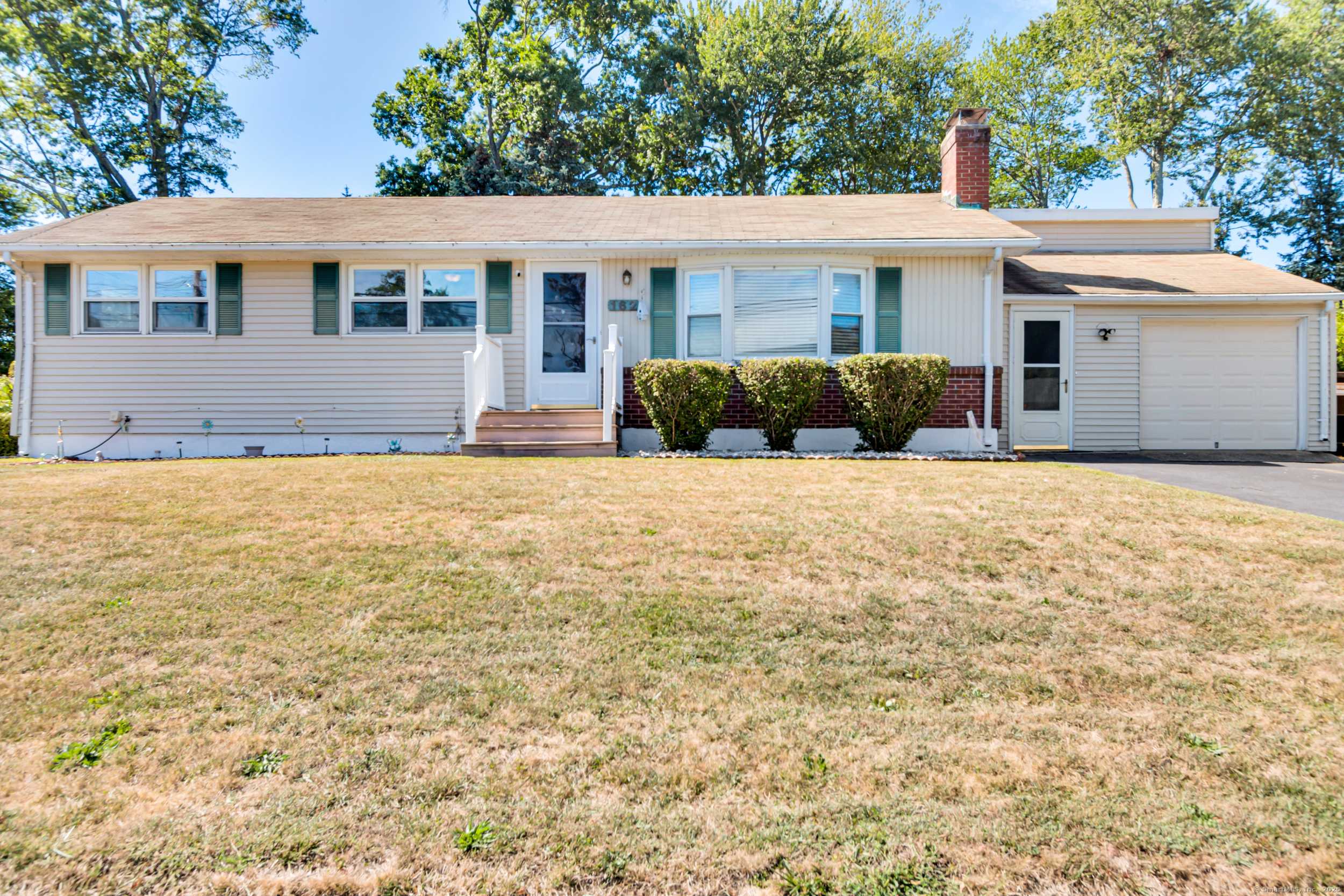 Milford, CT 06461,162 Red Bush Lane