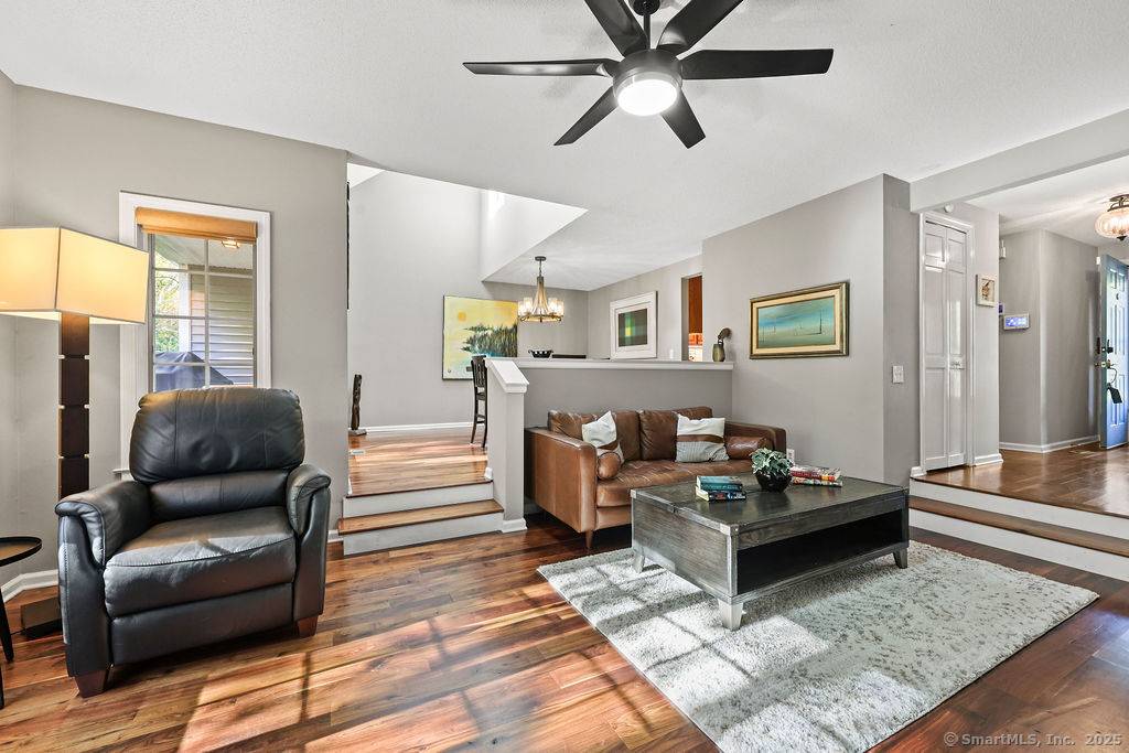 Glastonbury, CT 06073,8 Copley Road #8