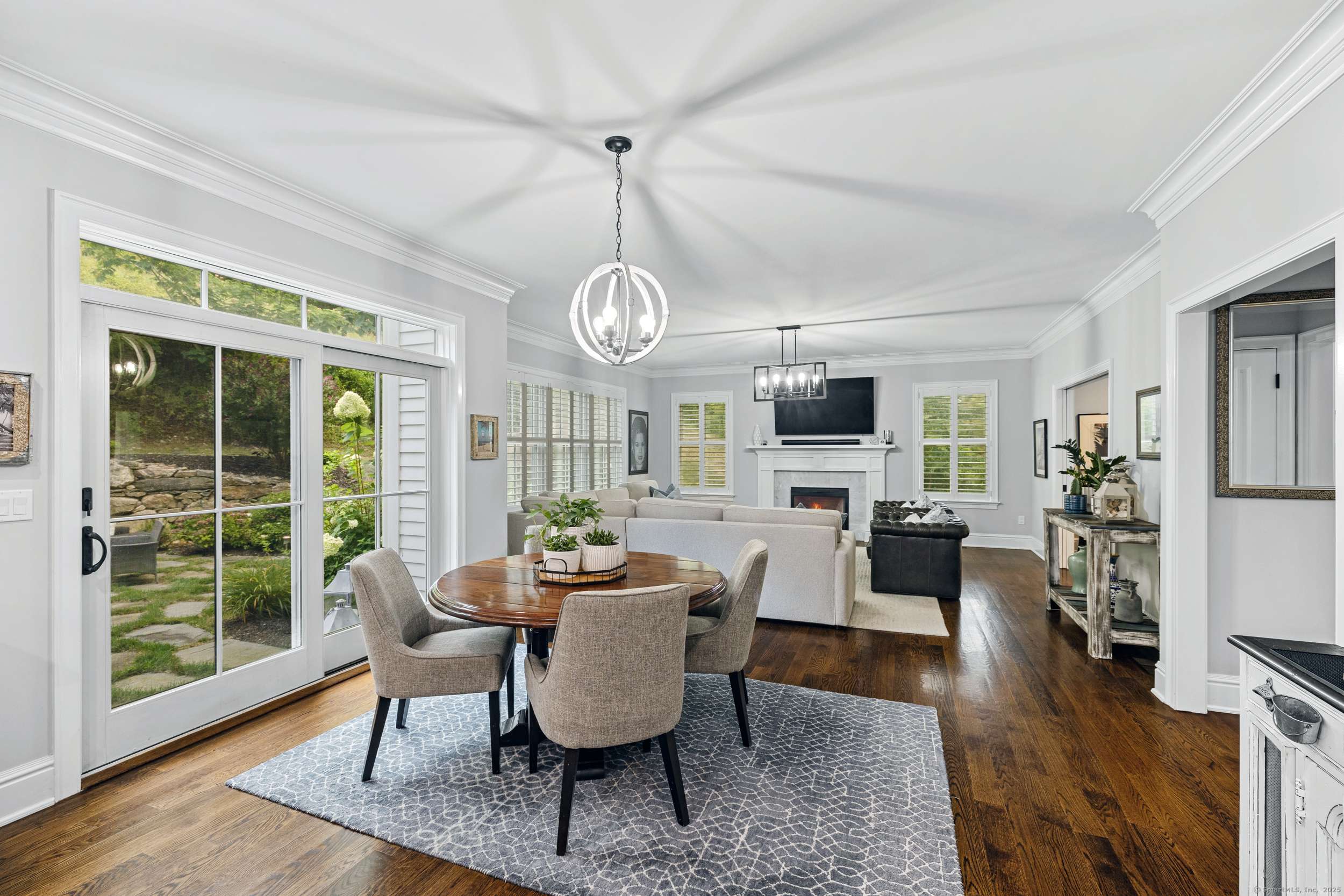 Weston, CT 06883,225 Good Hill Road