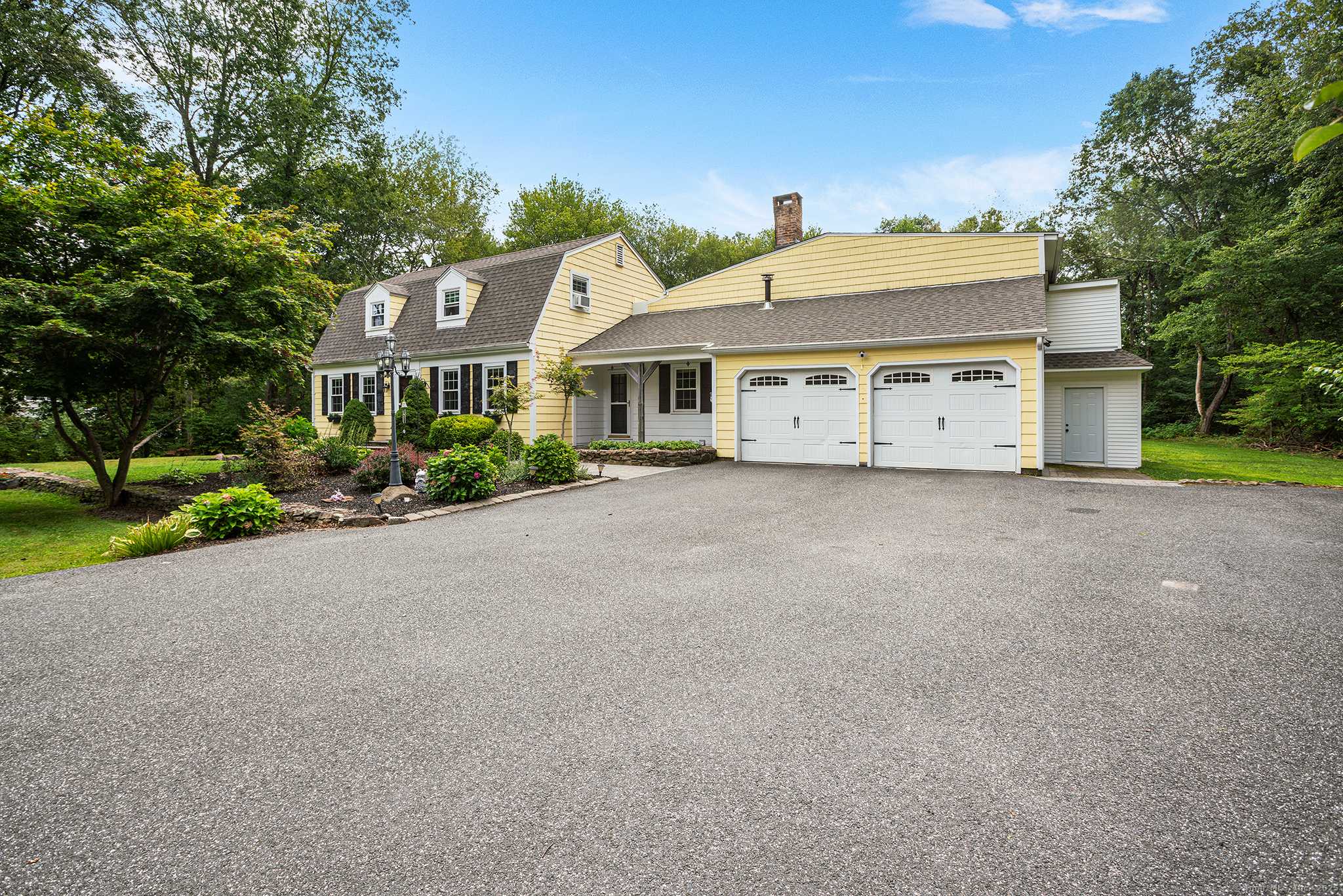 Southbury, CT 06488,56 Blueberry Lane