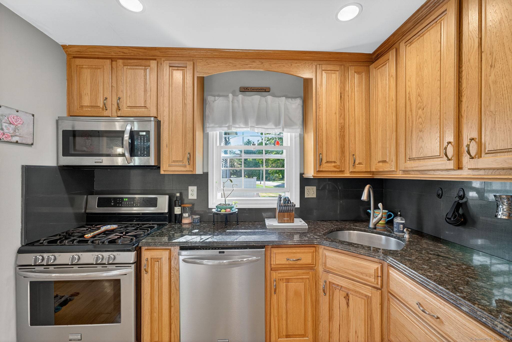 West Hartford, CT 06110,24 Thorne Road #24