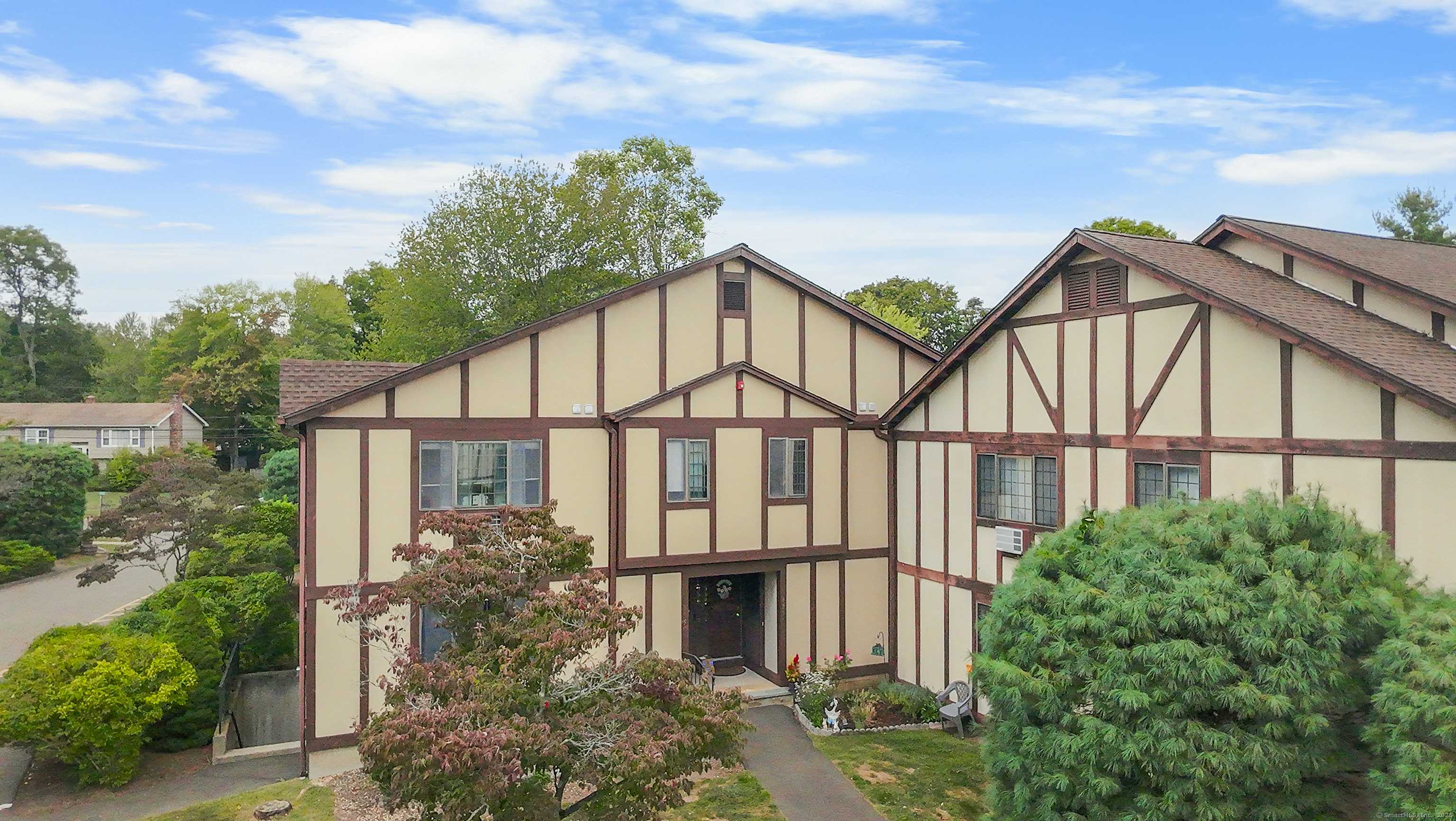 Milford, CT 06461,334 Foxwood Lane #334