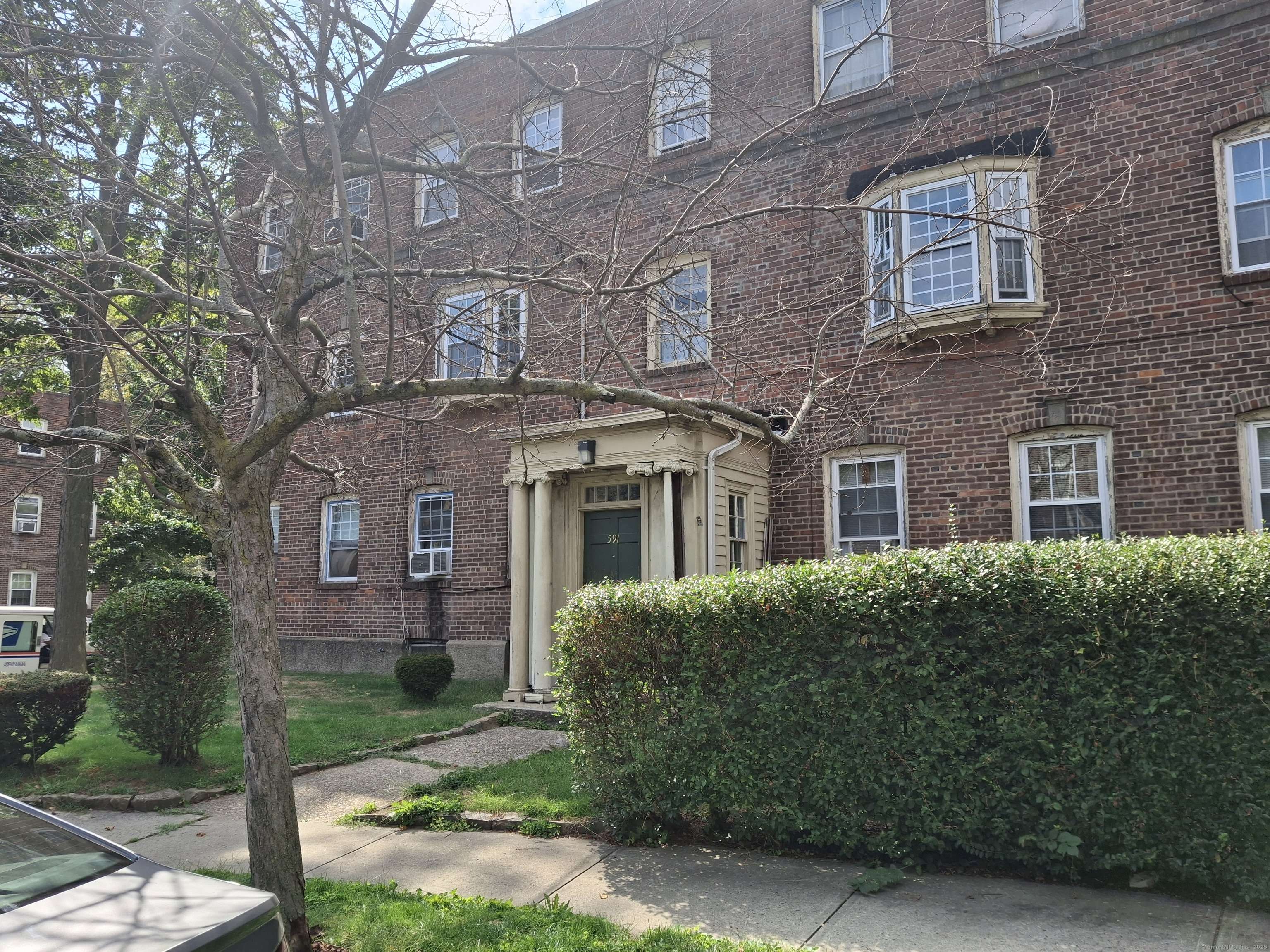 Bridgeport, CT 06607,591 Wilmot Street #3