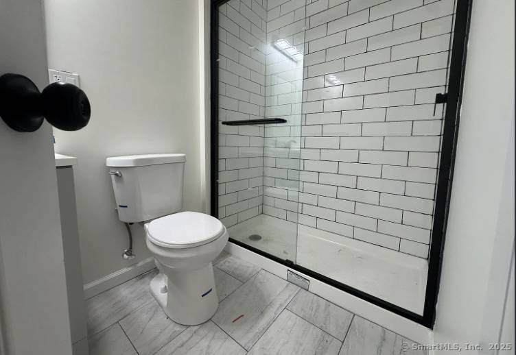 Waterbury, CT 06702,61 Field Street #203