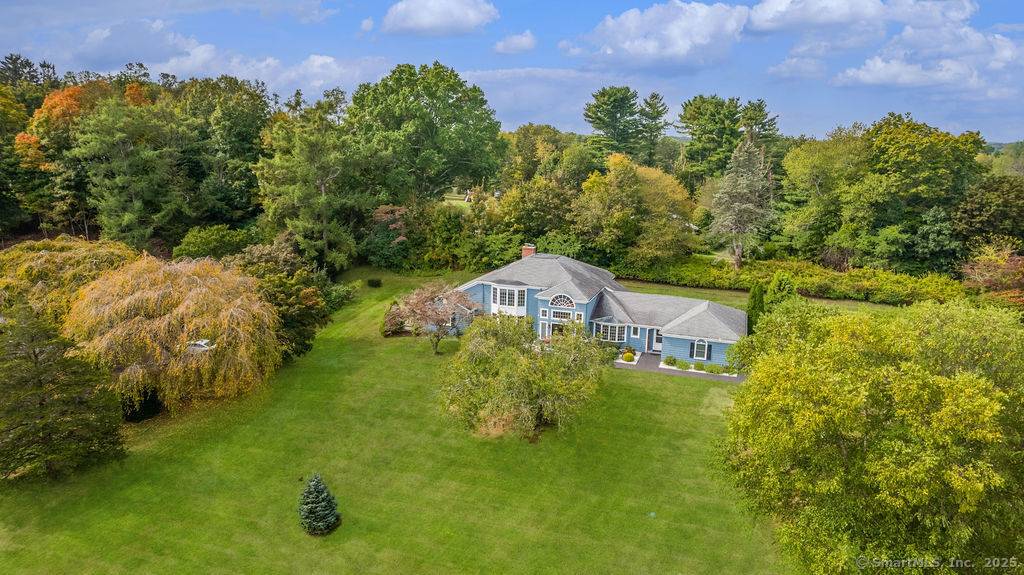 Branford, CT 06405,15 Griffing Pond Road