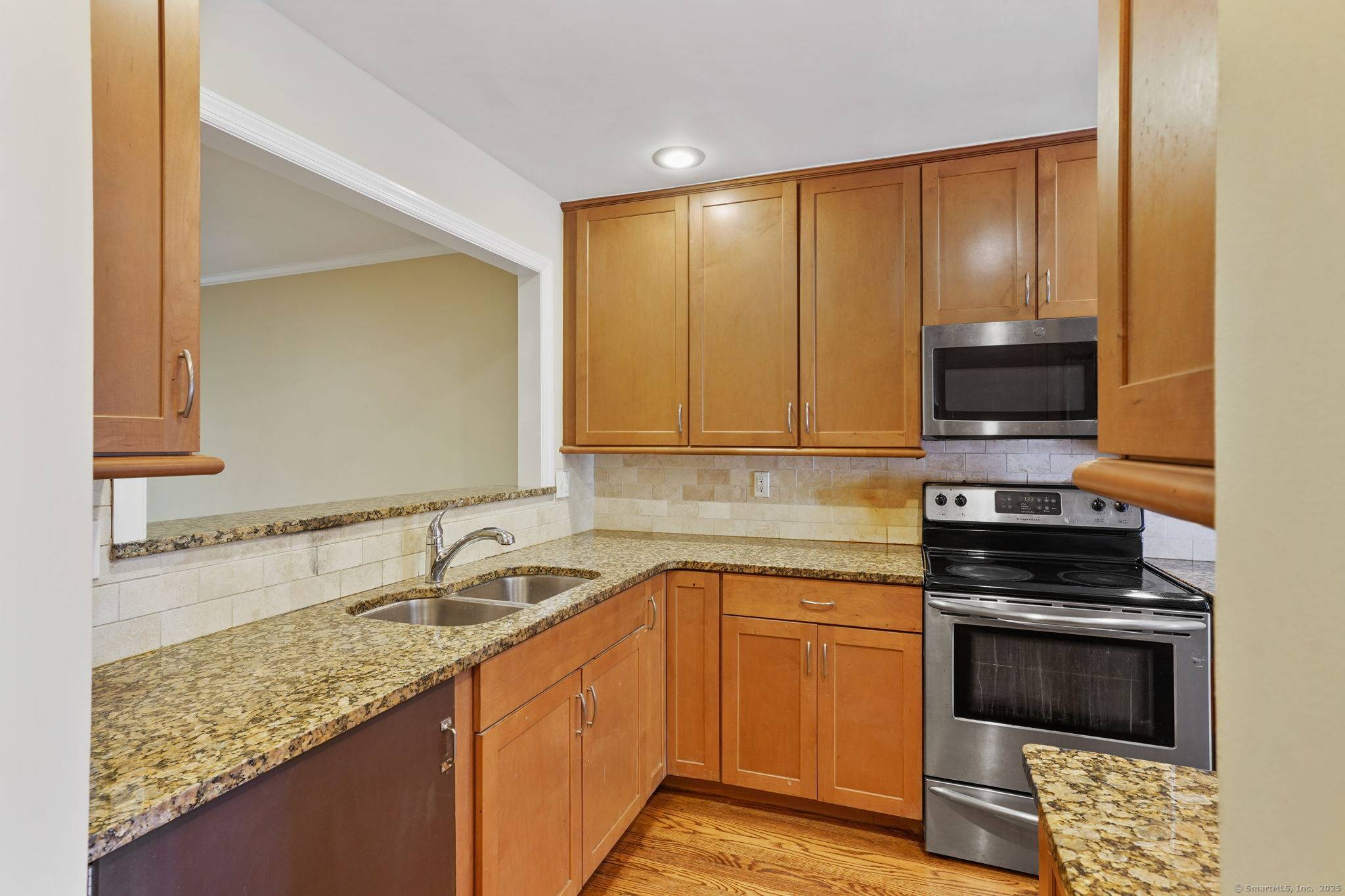 Danbury, CT 06811,20 East Pembroke Road #28