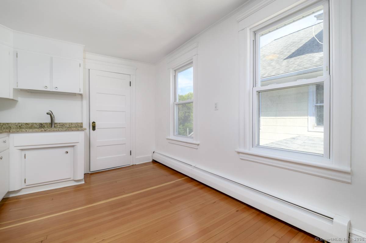 Norwalk, CT 06855,231 Flax Hill Road #B