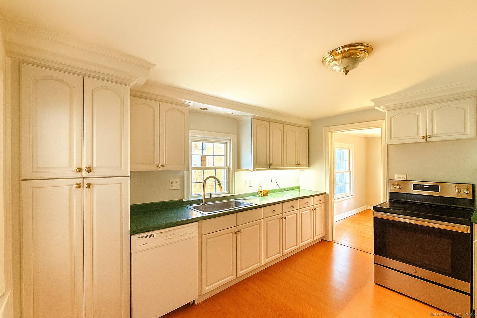 Windsor, CT 06095,118 Maple Avenue