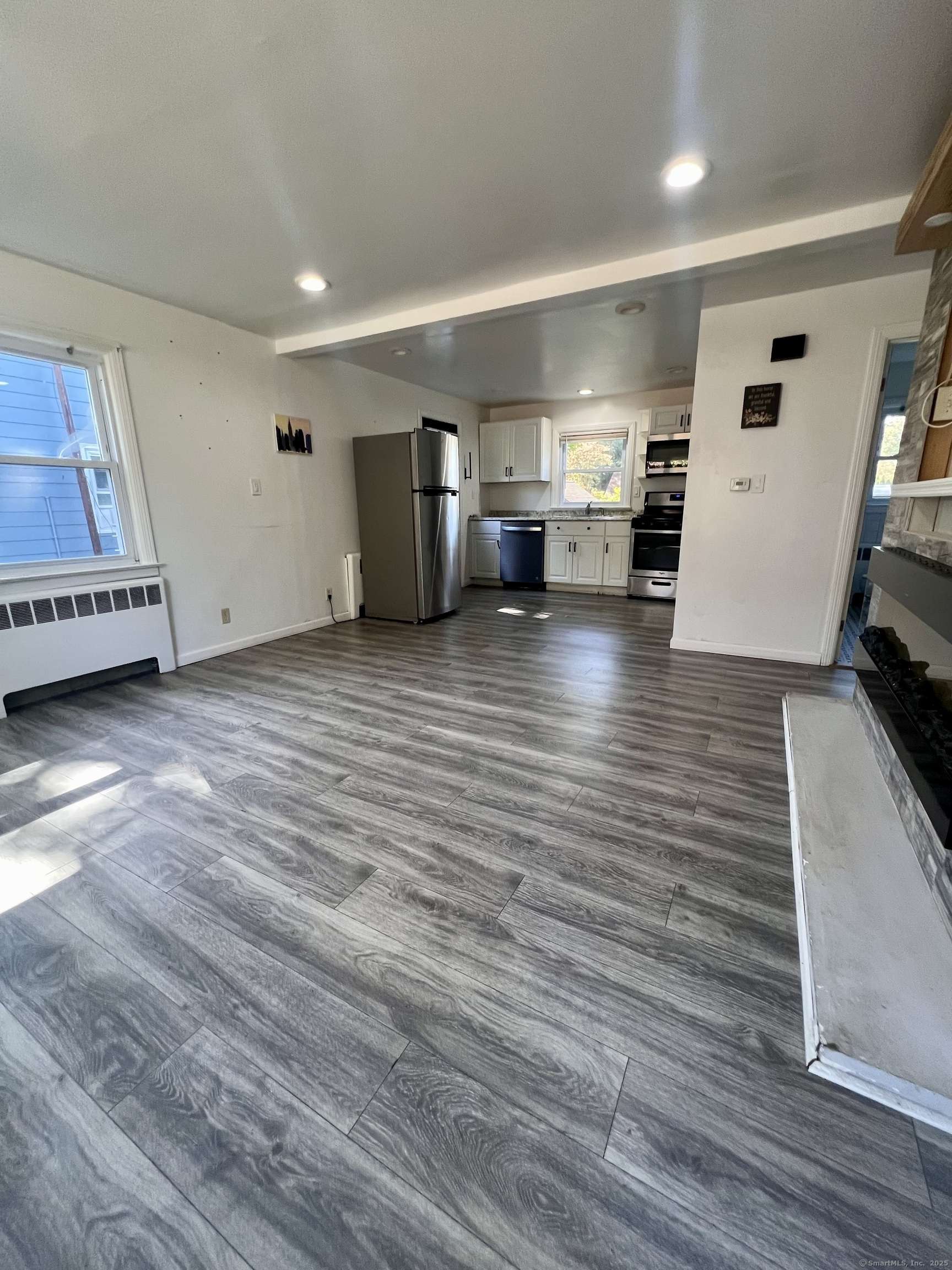 Hamden, CT 06517,90 Carleton Street