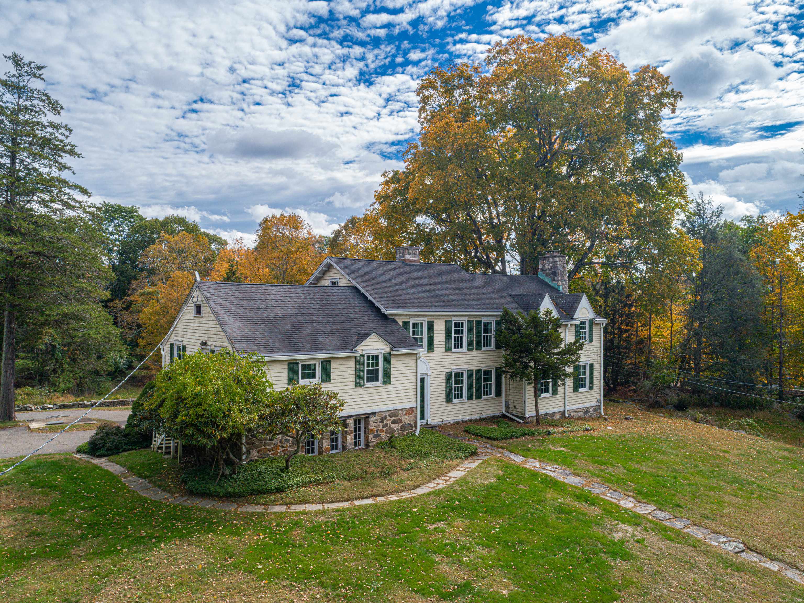 Stamford, CT 06902,887 Westover Road