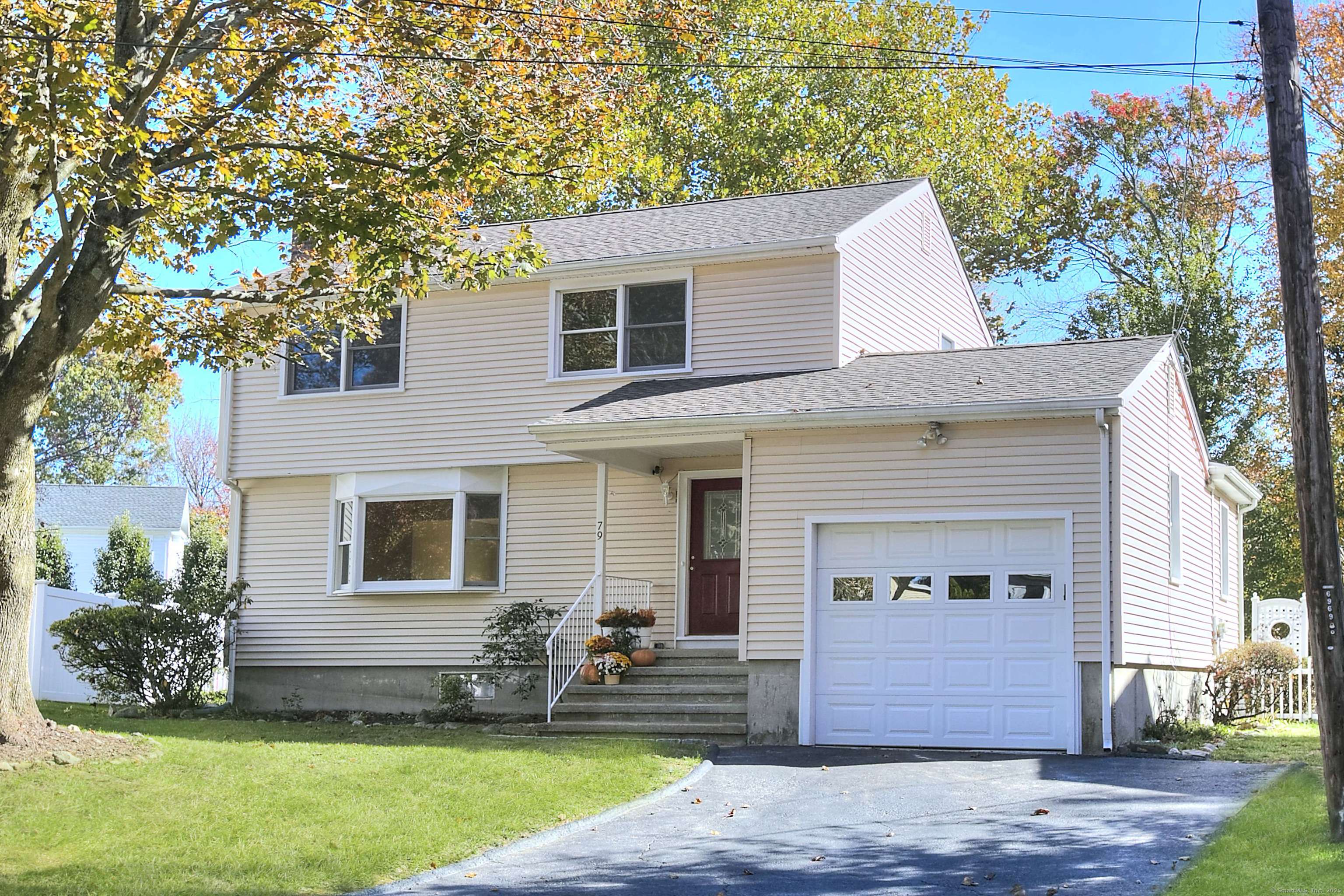 Fairfield, CT 06824,79 Mayfair Road