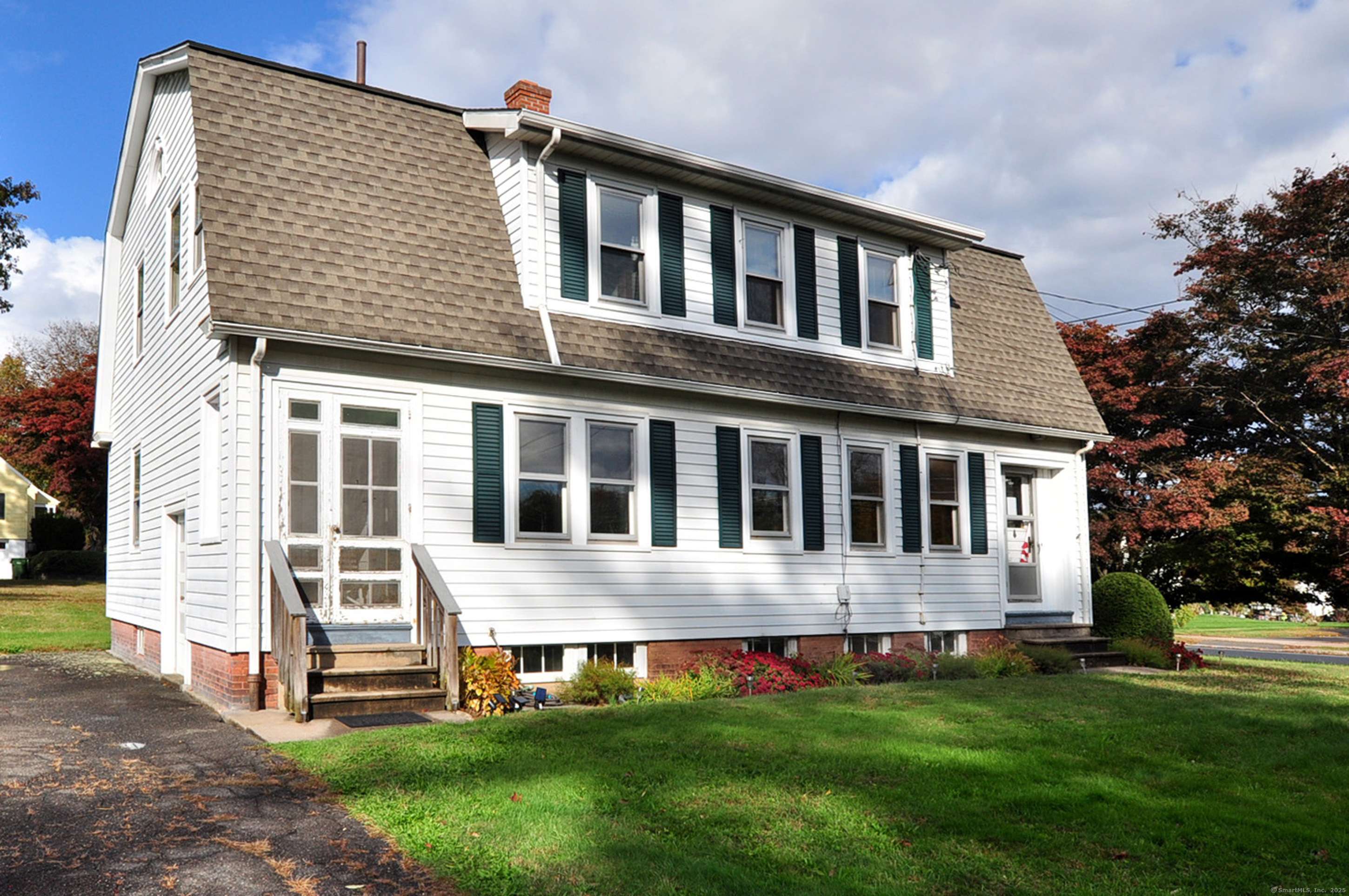 Windsor, CT 06095,887 Poquonock Avenue