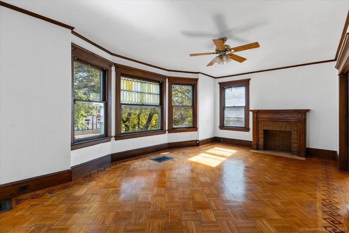 New Haven, CT 06511,590 Whitney Avenue #2