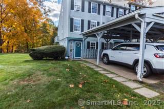 Middletown, CT 06457,162 Rising Trail Drive #162