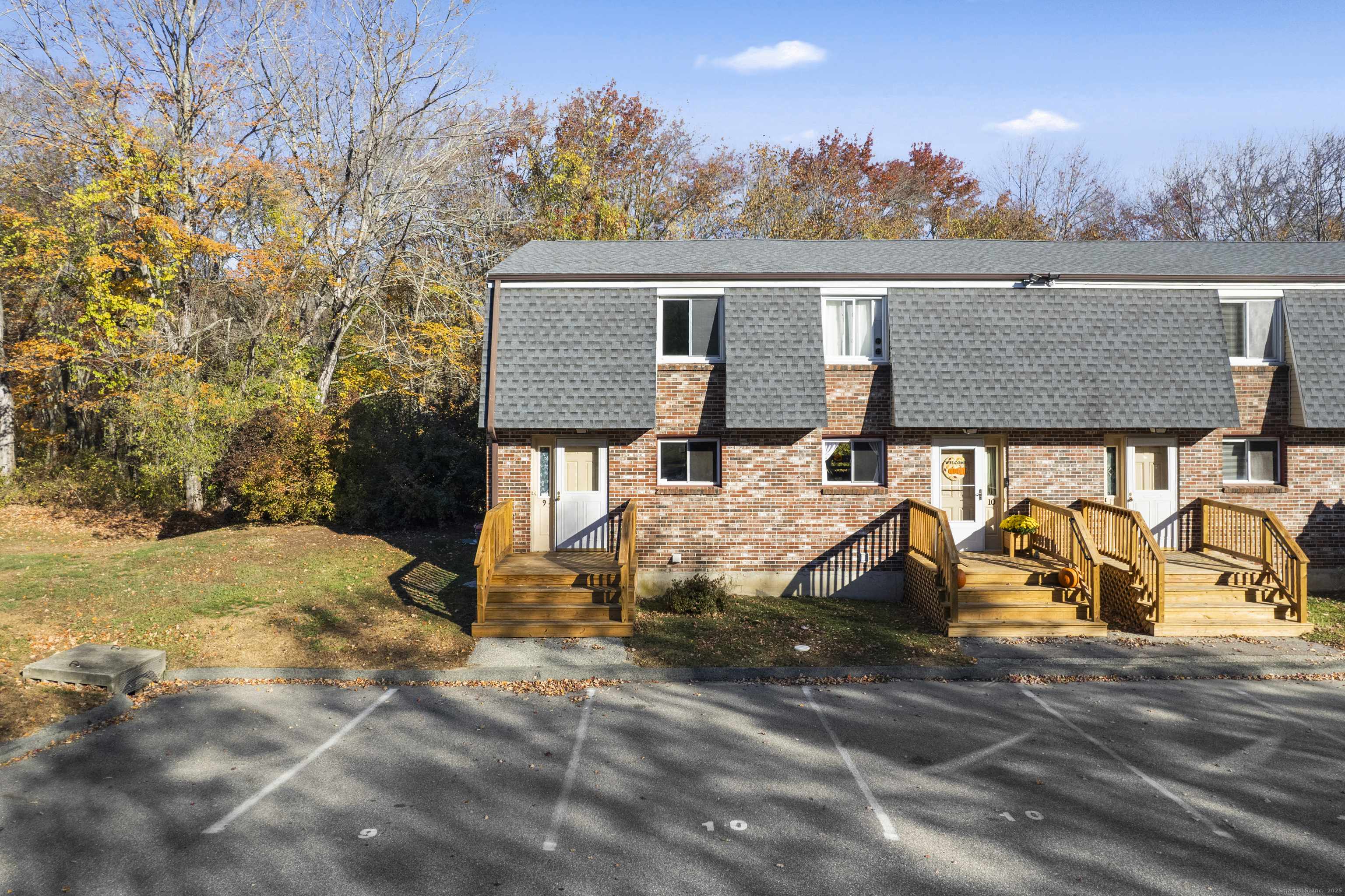 East Lyme, CT 06333,231 Boston Post Road #9