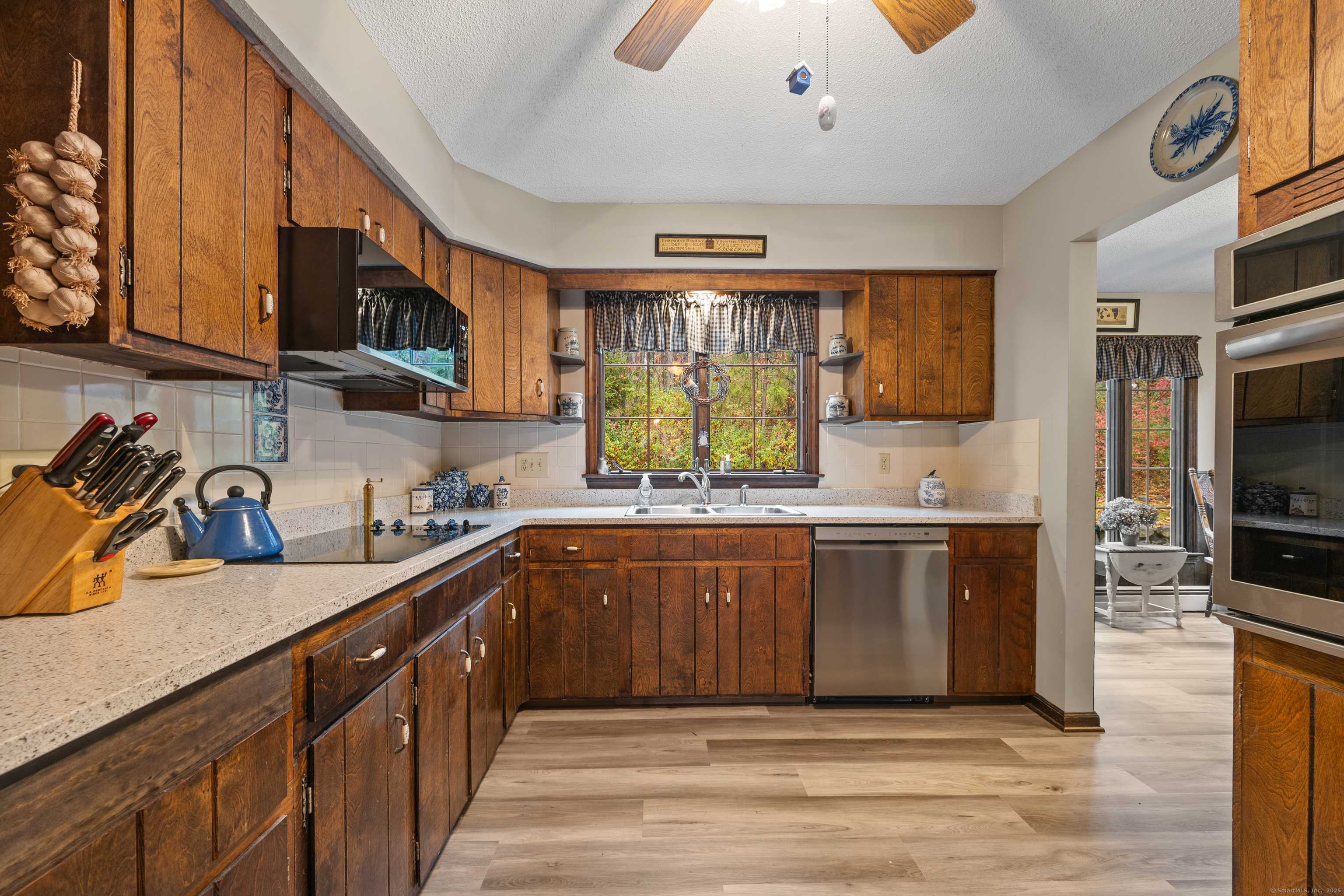 Naugatuck, CT 06770,117 Stonefence Road