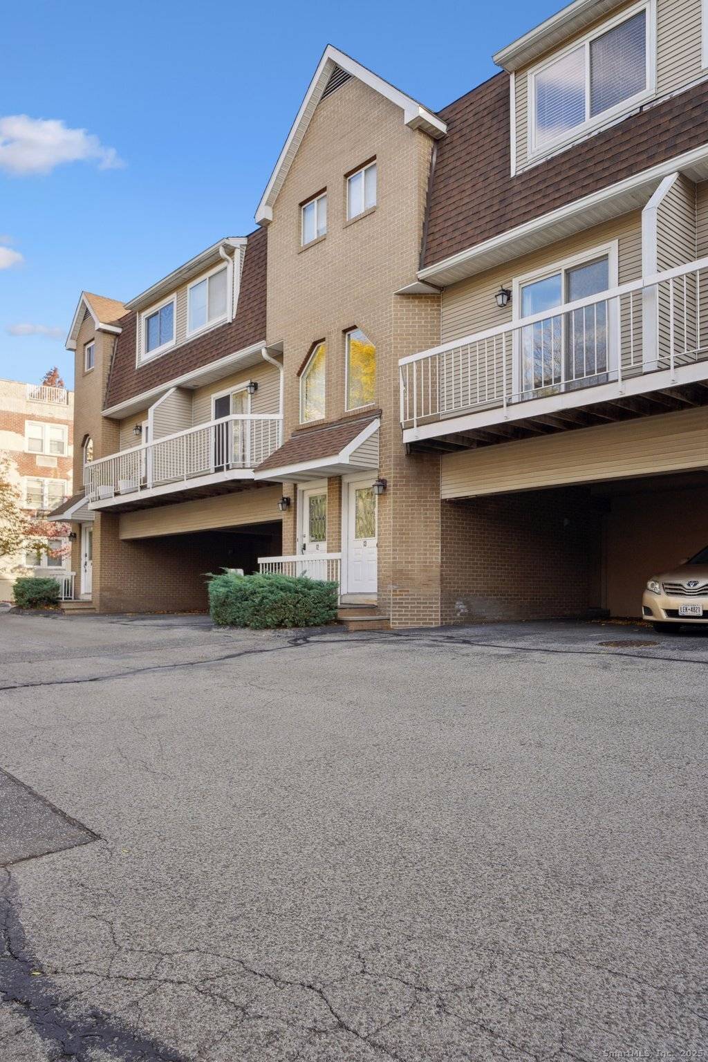 Stamford, CT 06905,1900 Summer Street #13