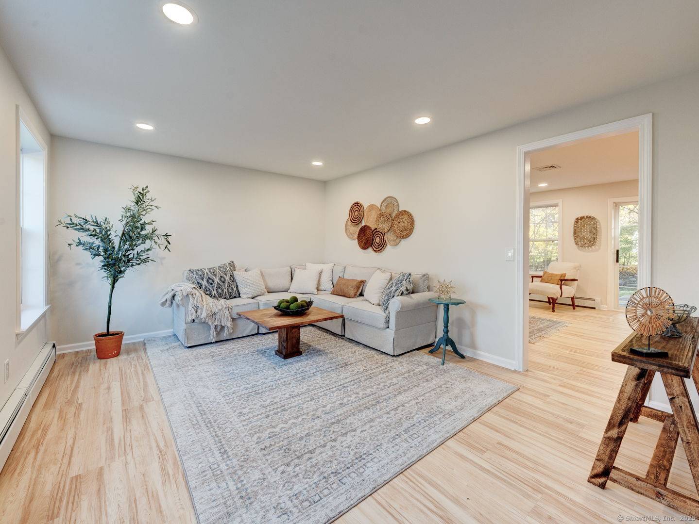 Manchester, CT 06042,311 Meadowbrook Drive