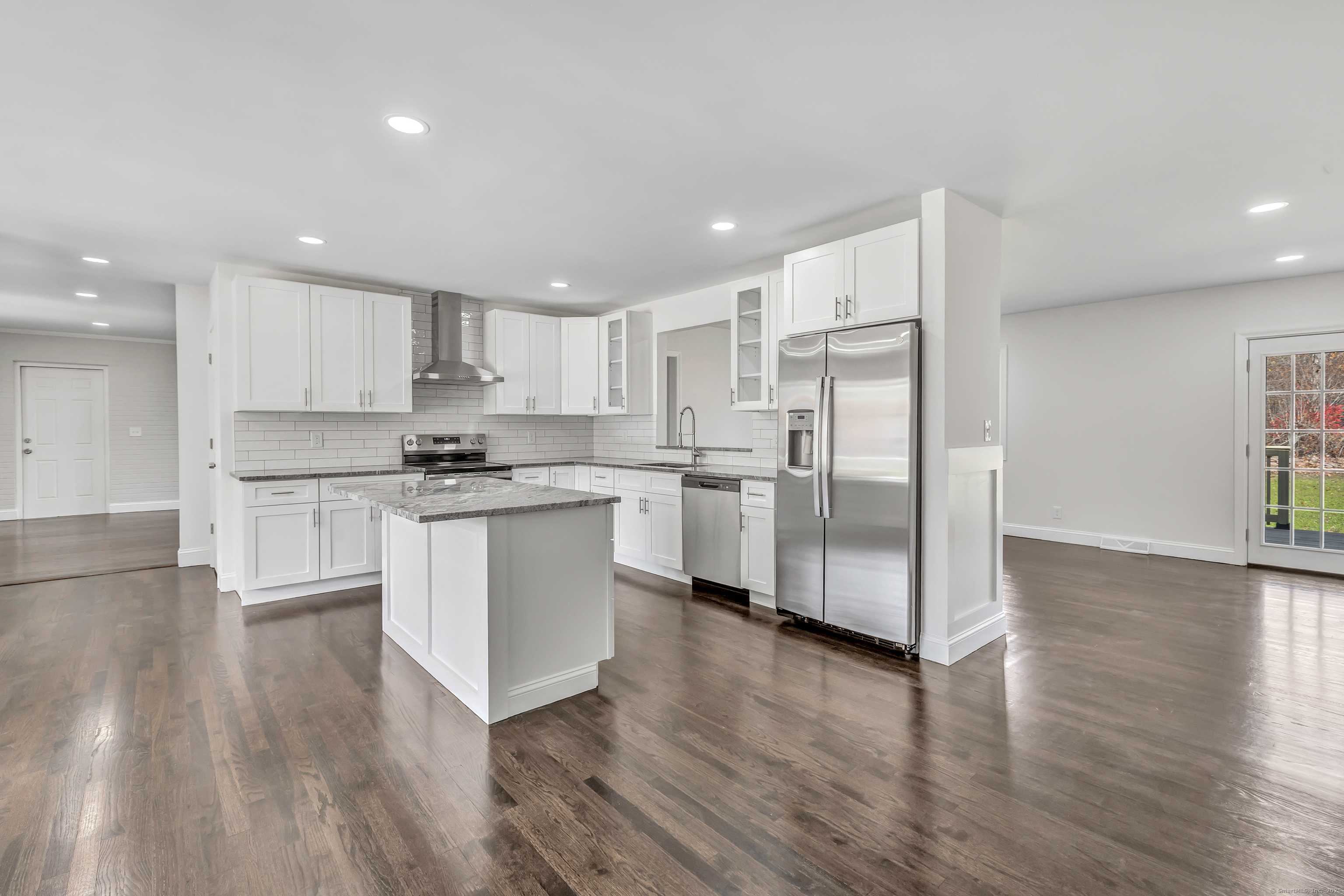 Hamden, CT 06518,159 Tom Swamp Road