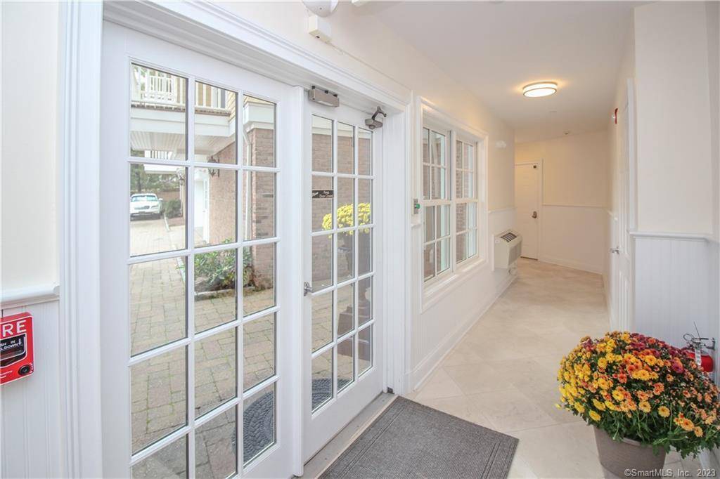 Westport, CT 06880,130 Post Road West #Penthouse