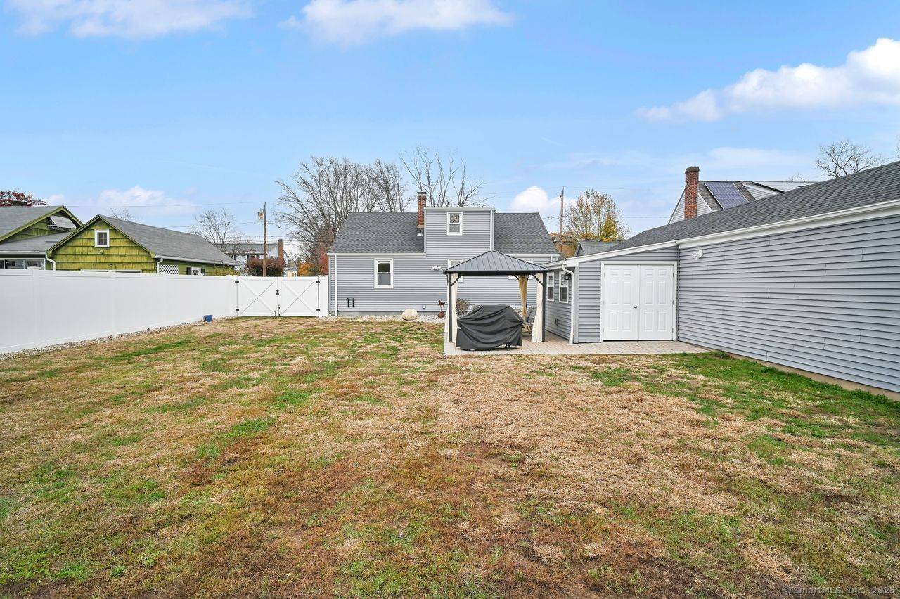 Windsor Locks, CT 06096,32 School Street