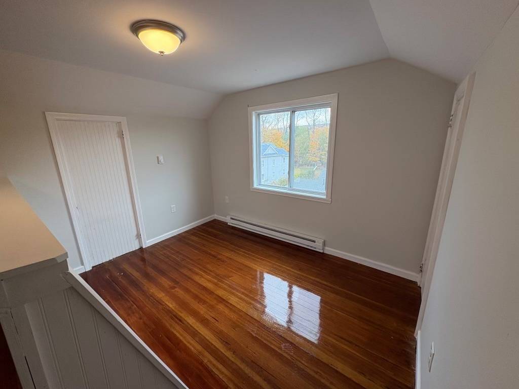 Bristol, CT 06010,96 Chestnut Street #4