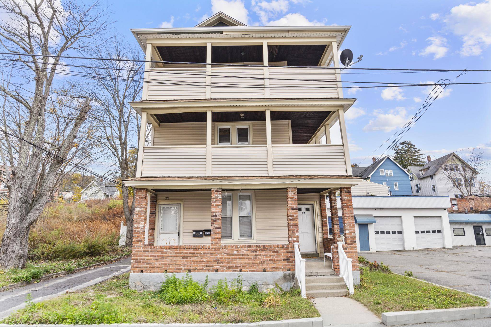 Waterbury, CT 06704,20 Violet Street