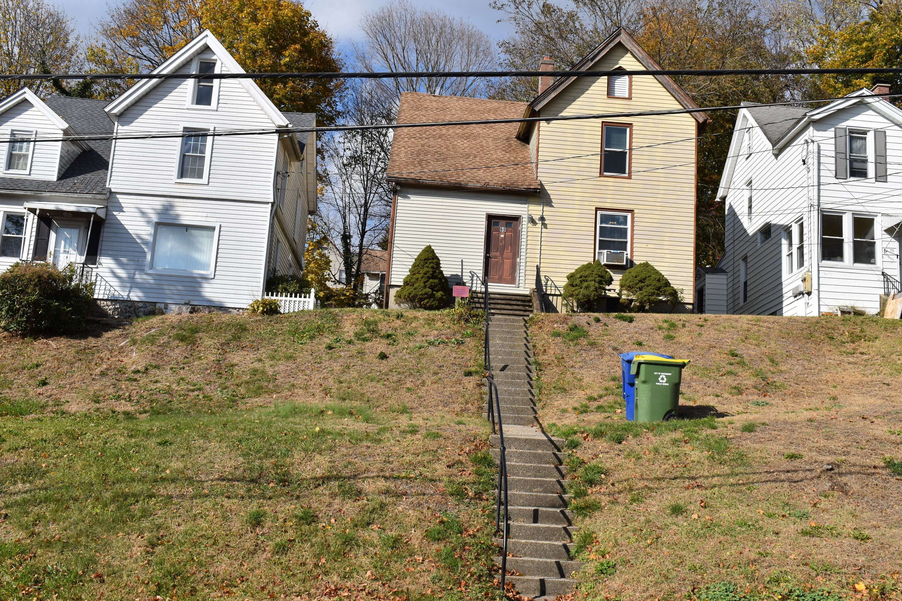 Waterbury, CT 06704,69 Easton Avenue