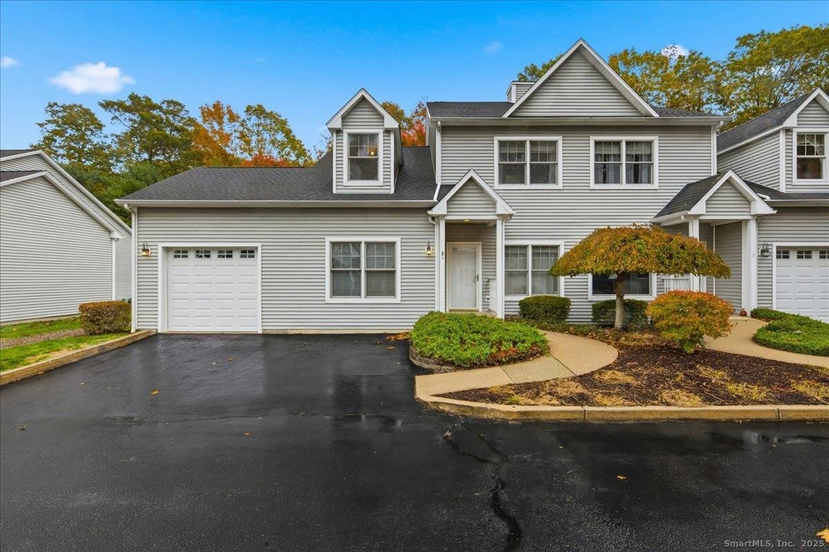 Groton, CT 06355,375 Allyn Street #A4