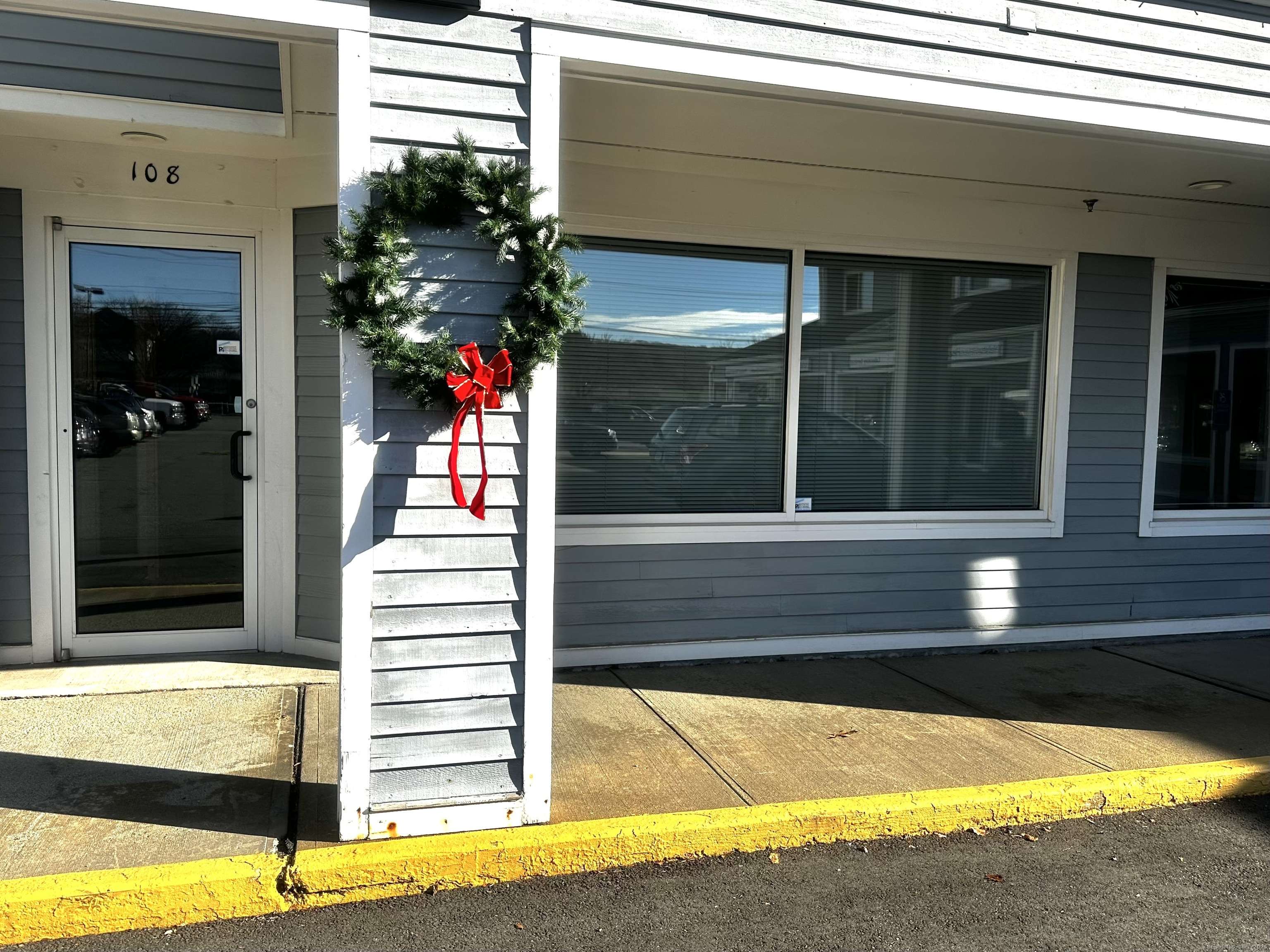 East Lyme, CT 06333,339 Flanders Road