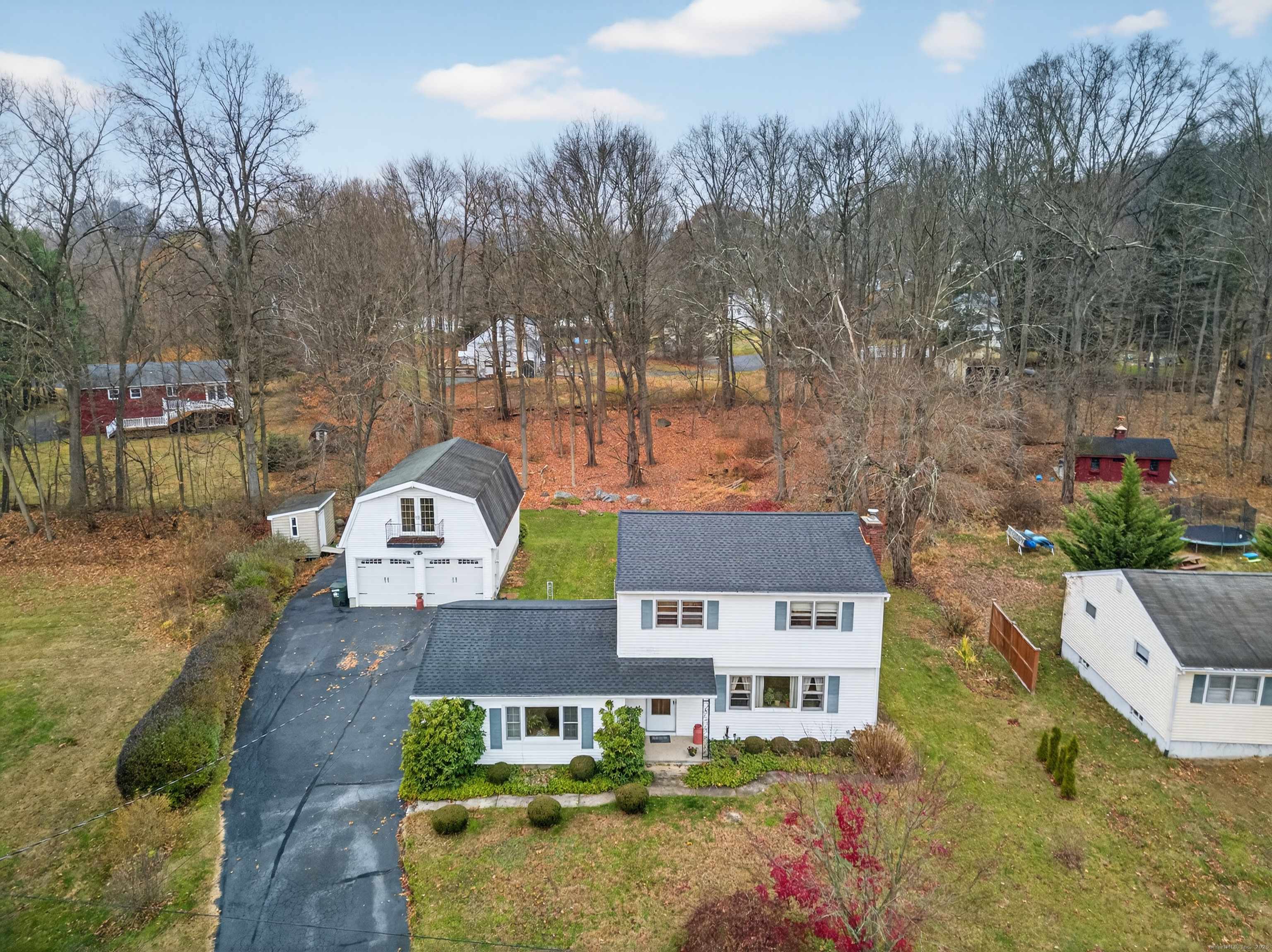 Danbury, CT 06811,10 Valley Stream Drive