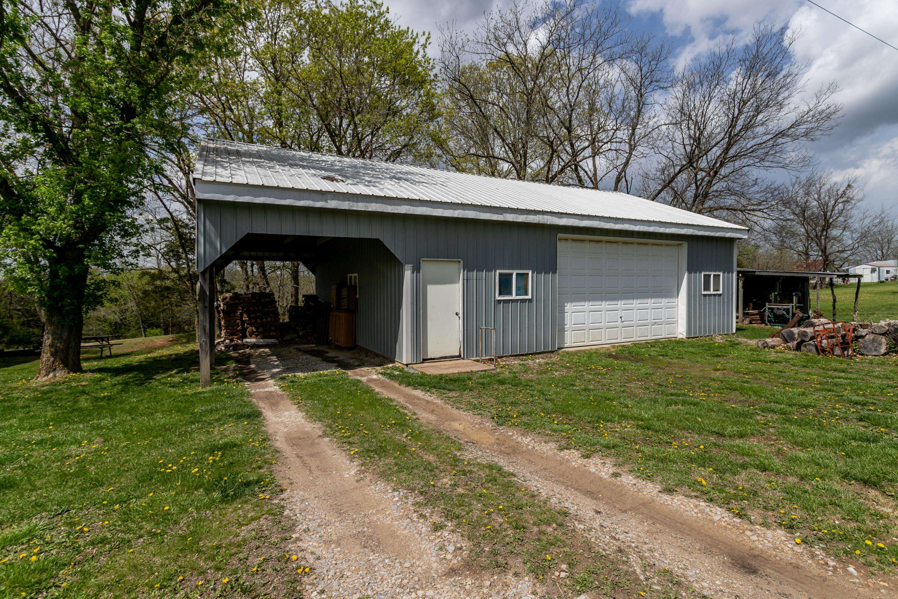 Armstrong, MO 65230,721 County road 247